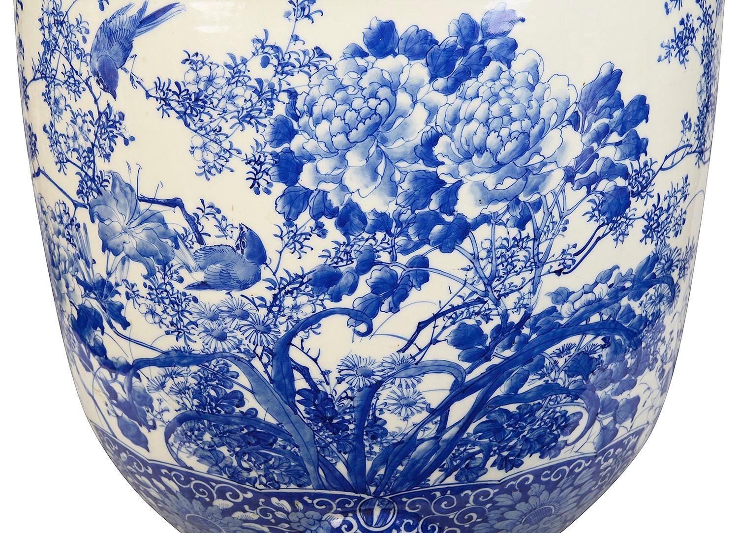Large 19th Century Japanese Blue and White Jardiniere. For Sale 1