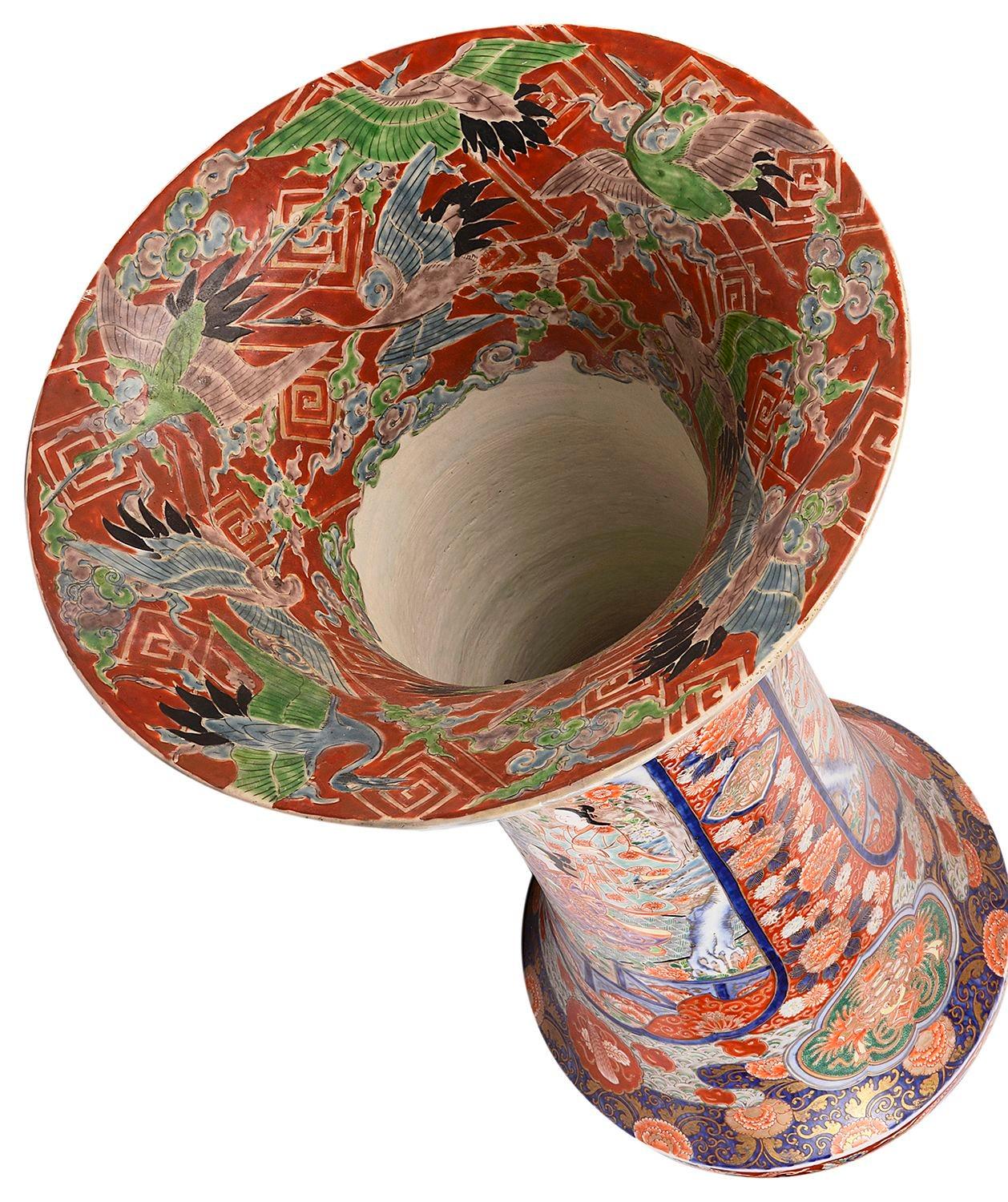 Grand vase / lampe Imari japonaise du 19ème siècle en vente 2