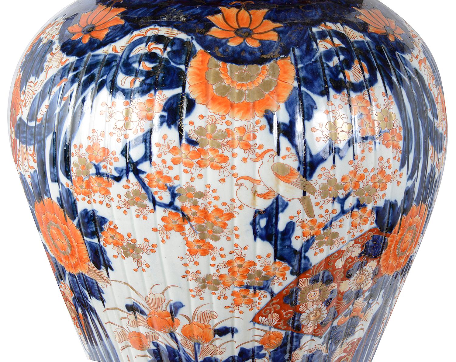 Large 19th Century Japanese Imari Vase on Stand For Sale 2