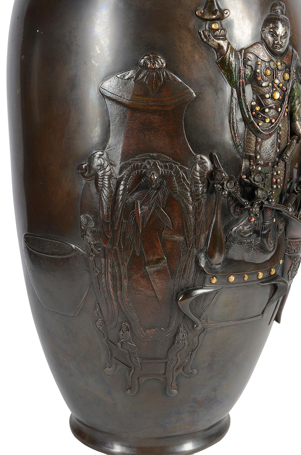 Large 19th Century Japanese Meiji Period Bronze Vase For Sale 2