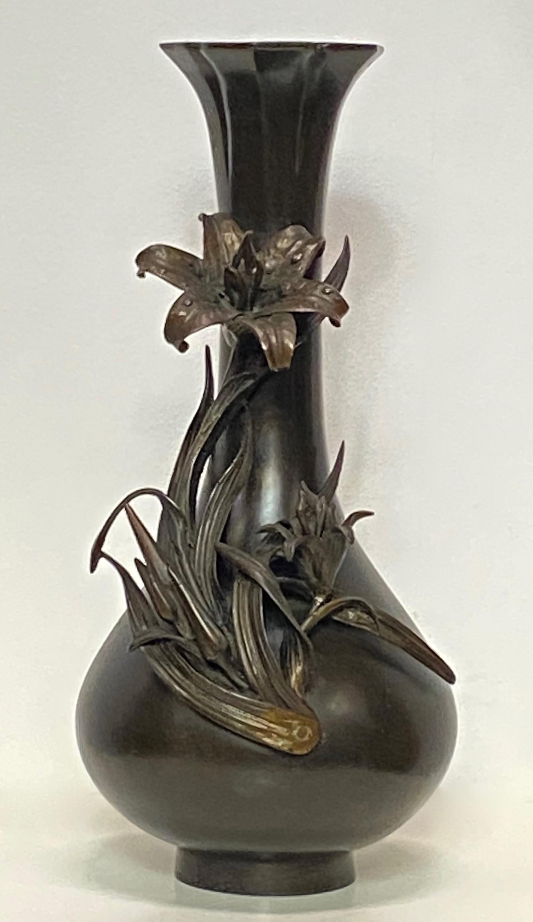 Grand vase en bronze japonais du XIXe siècle de la période Meiji Bon état - En vente à San Francisco, CA