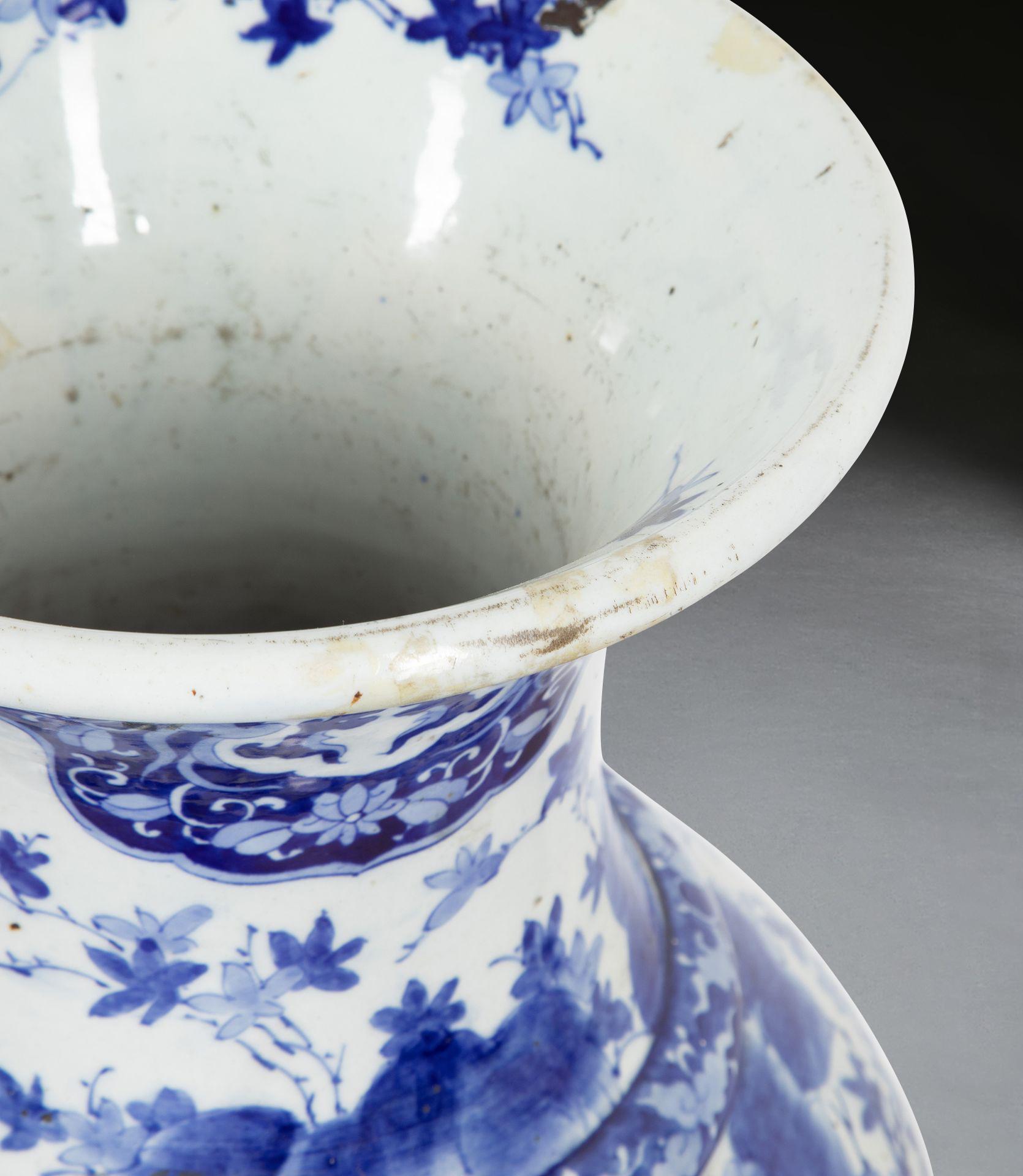 Hand-Painted Large 19th Century Japanese Vase For Sale