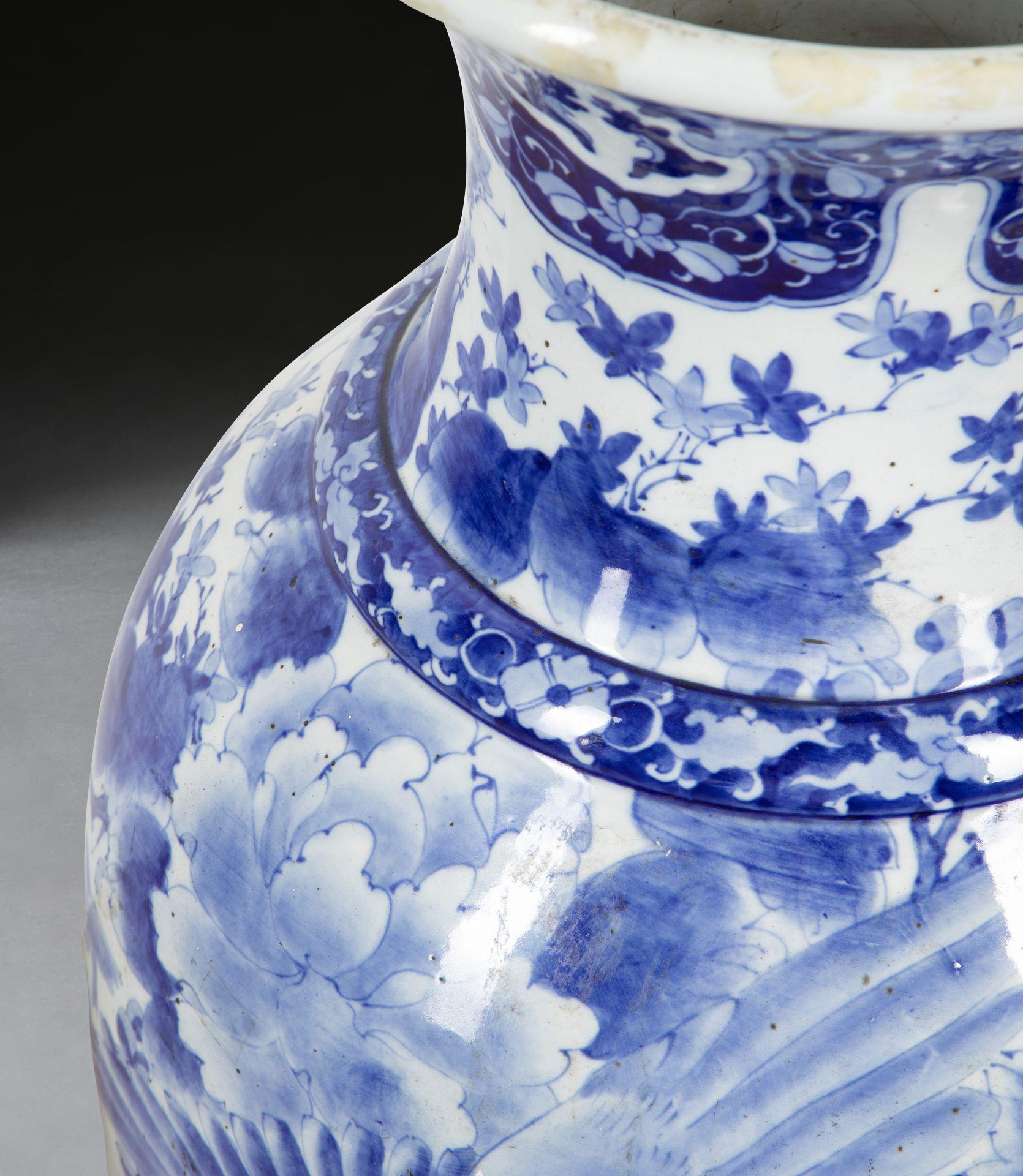 Large 19th Century Japanese Vase For Sale 3