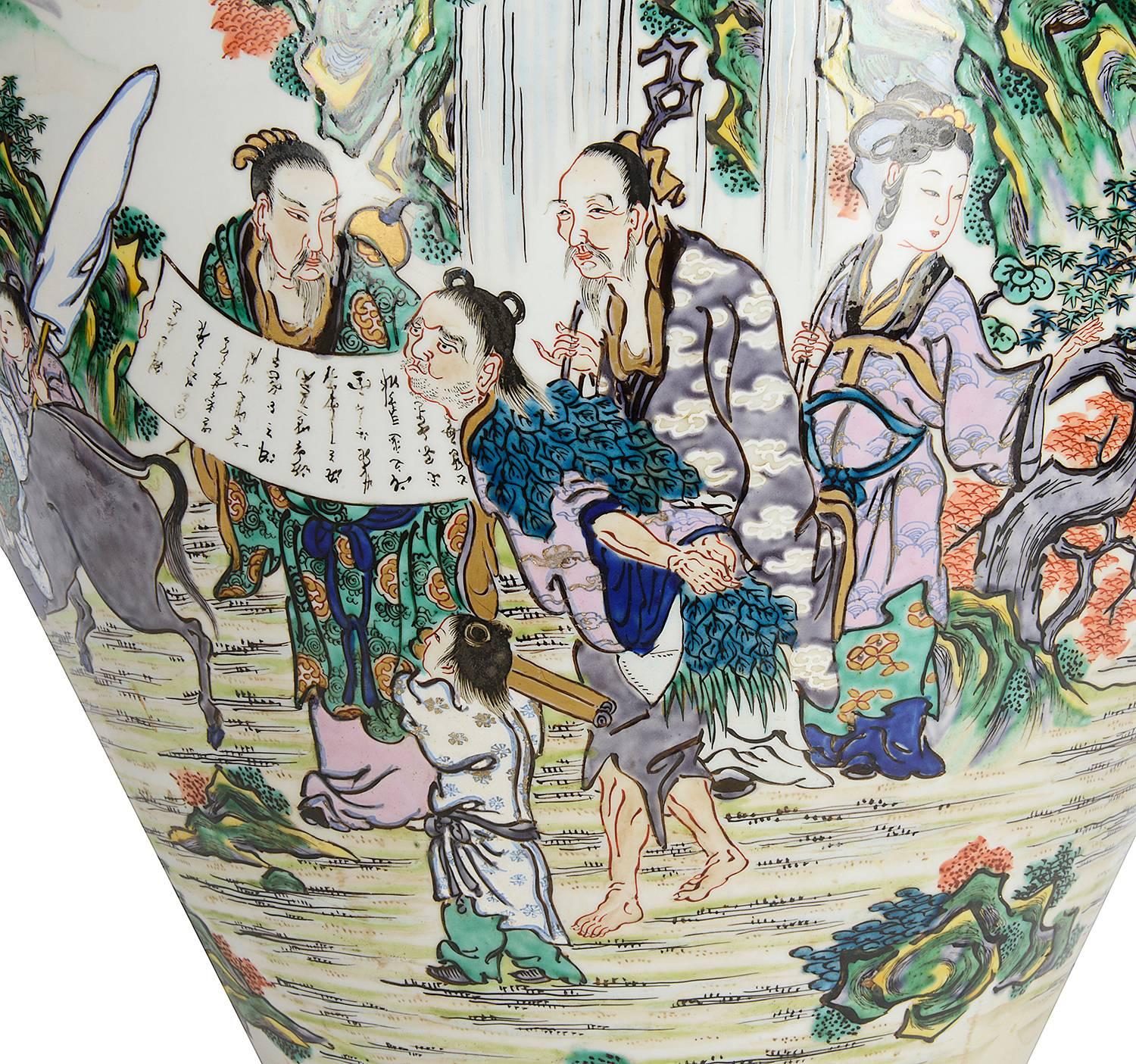 Große Kutani-Vase aus dem 19. Jahrhundert (Handbemalt) im Angebot