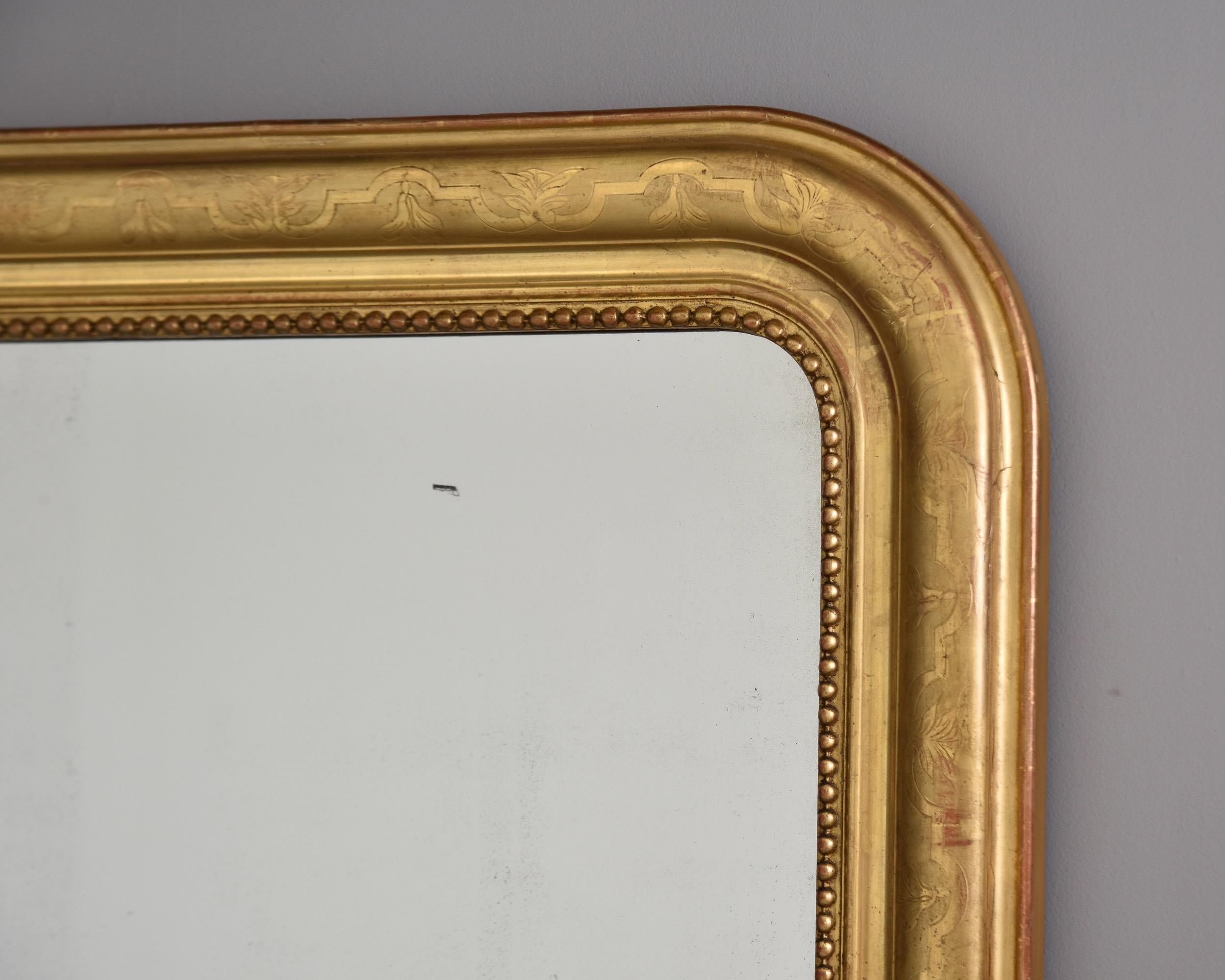 Grand miroir à cadre doré Louis Philippe du 19ème siècle Bon état - En vente à Troy, MI