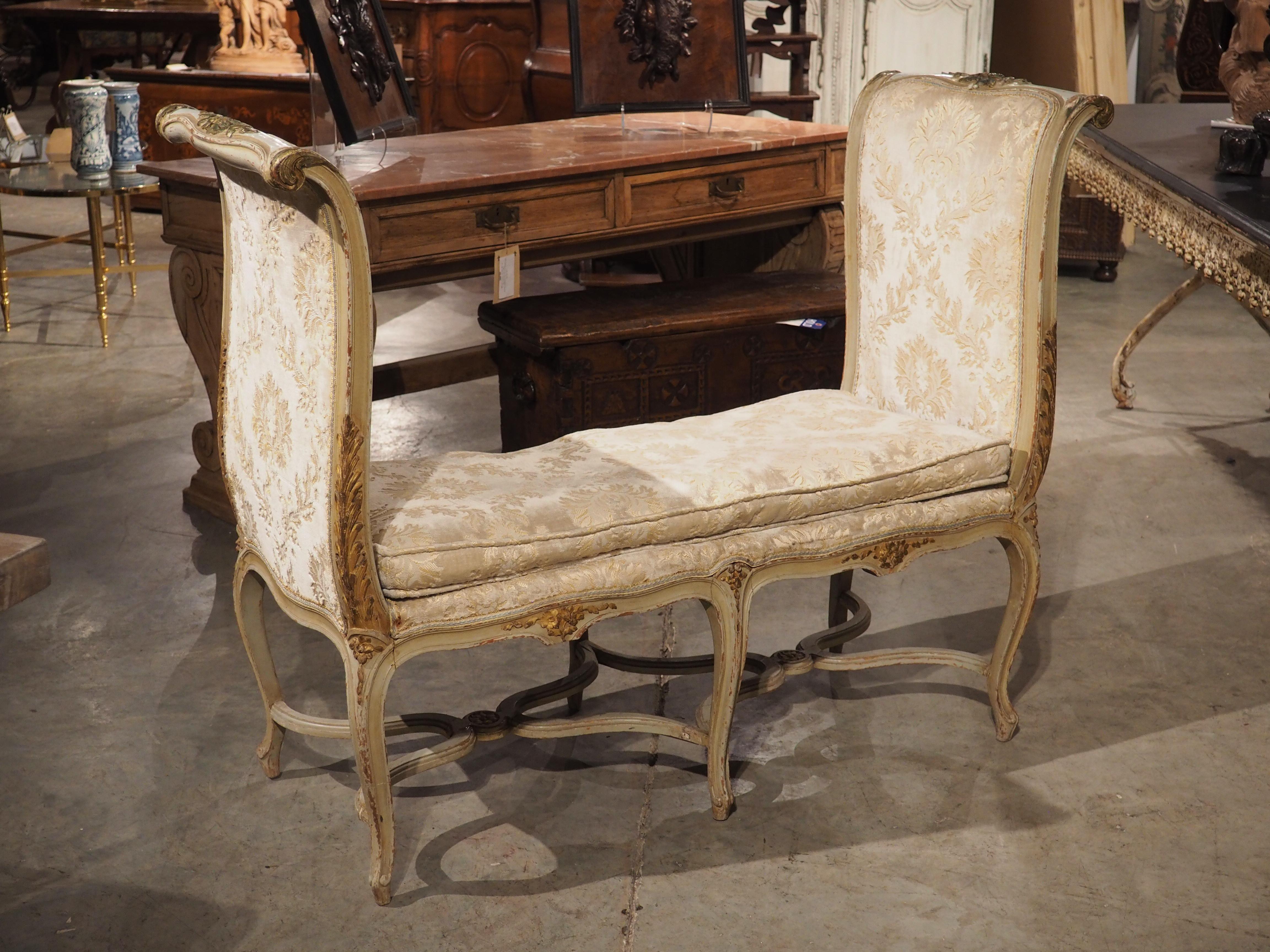 Grande Banquette de Fenêtre peinte de style Louis XV du 19ème siècle en vente 7