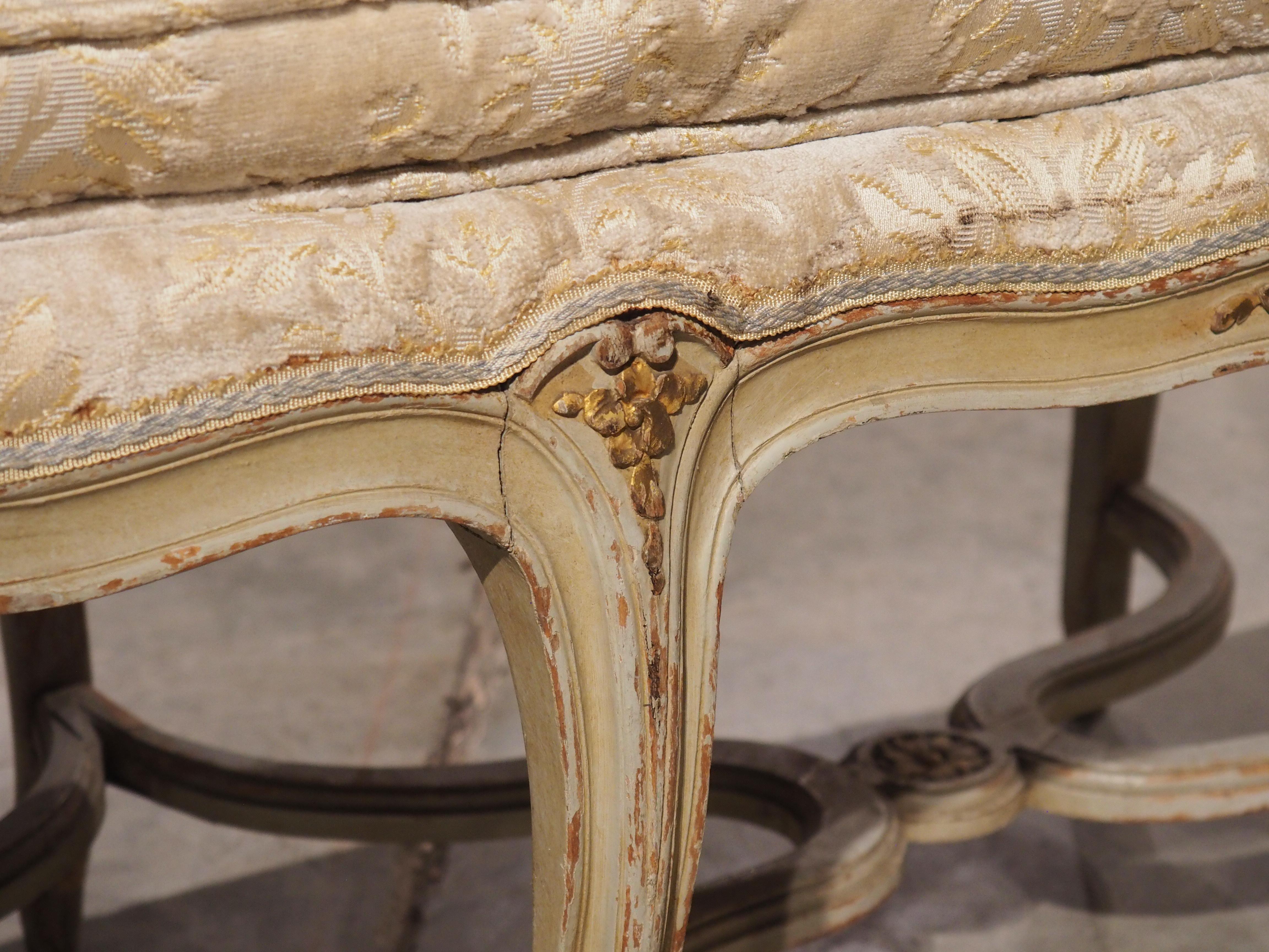 Grande Banquette de Fenêtre peinte de style Louis XV du 19ème siècle en vente 10