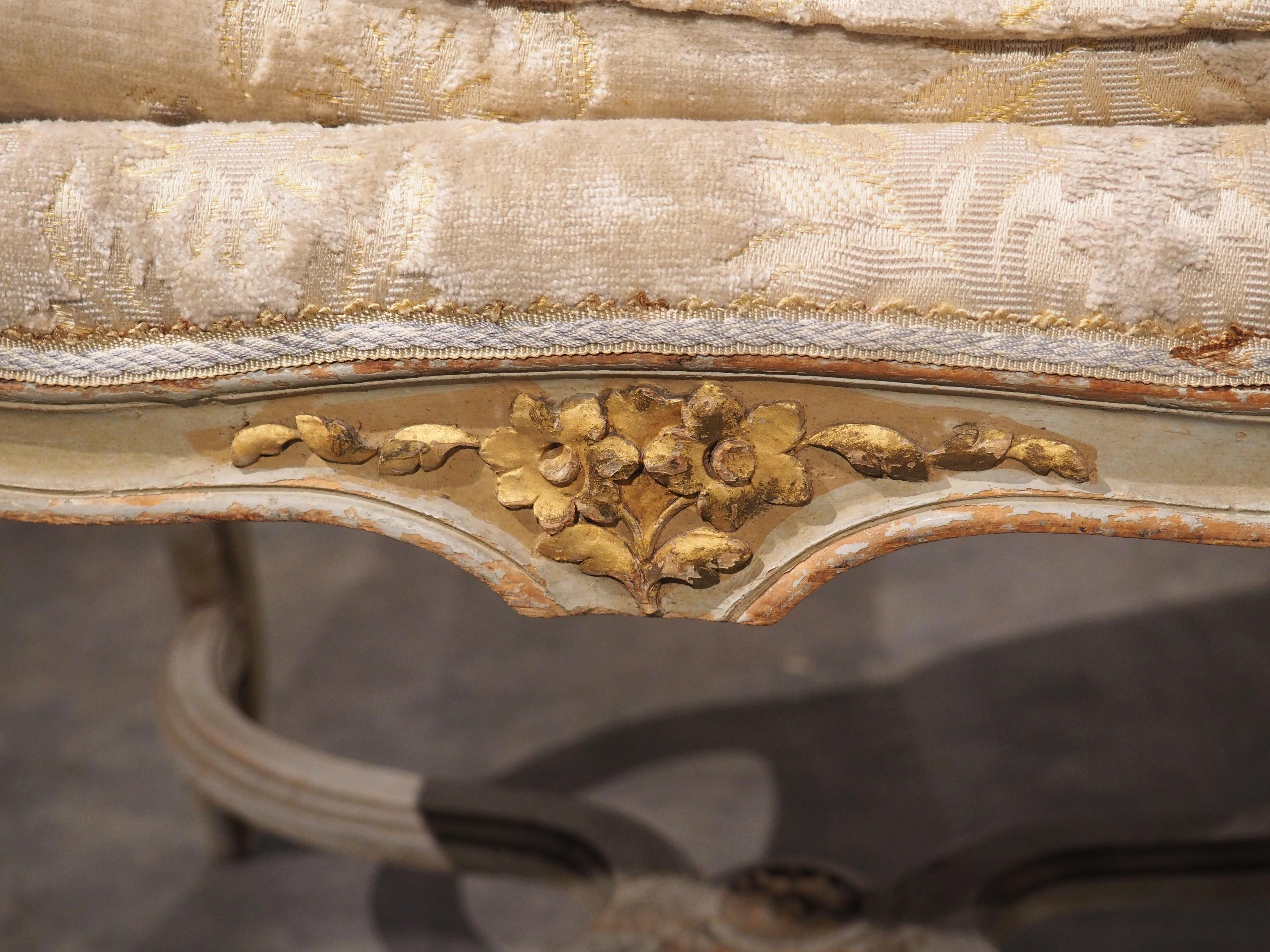 Textile Grande Banquette de Fenêtre peinte de style Louis XV du 19ème siècle en vente