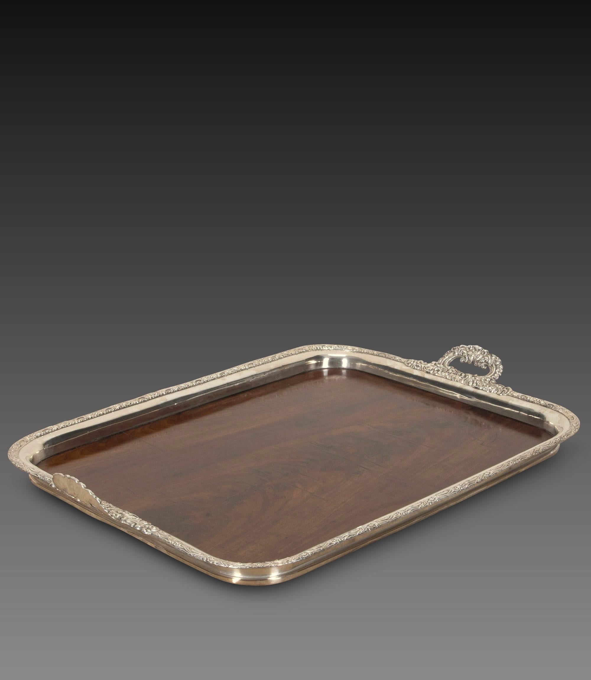 Large 19th Century Mahogany and Silver Butler's Tray (Rokoko) im Angebot