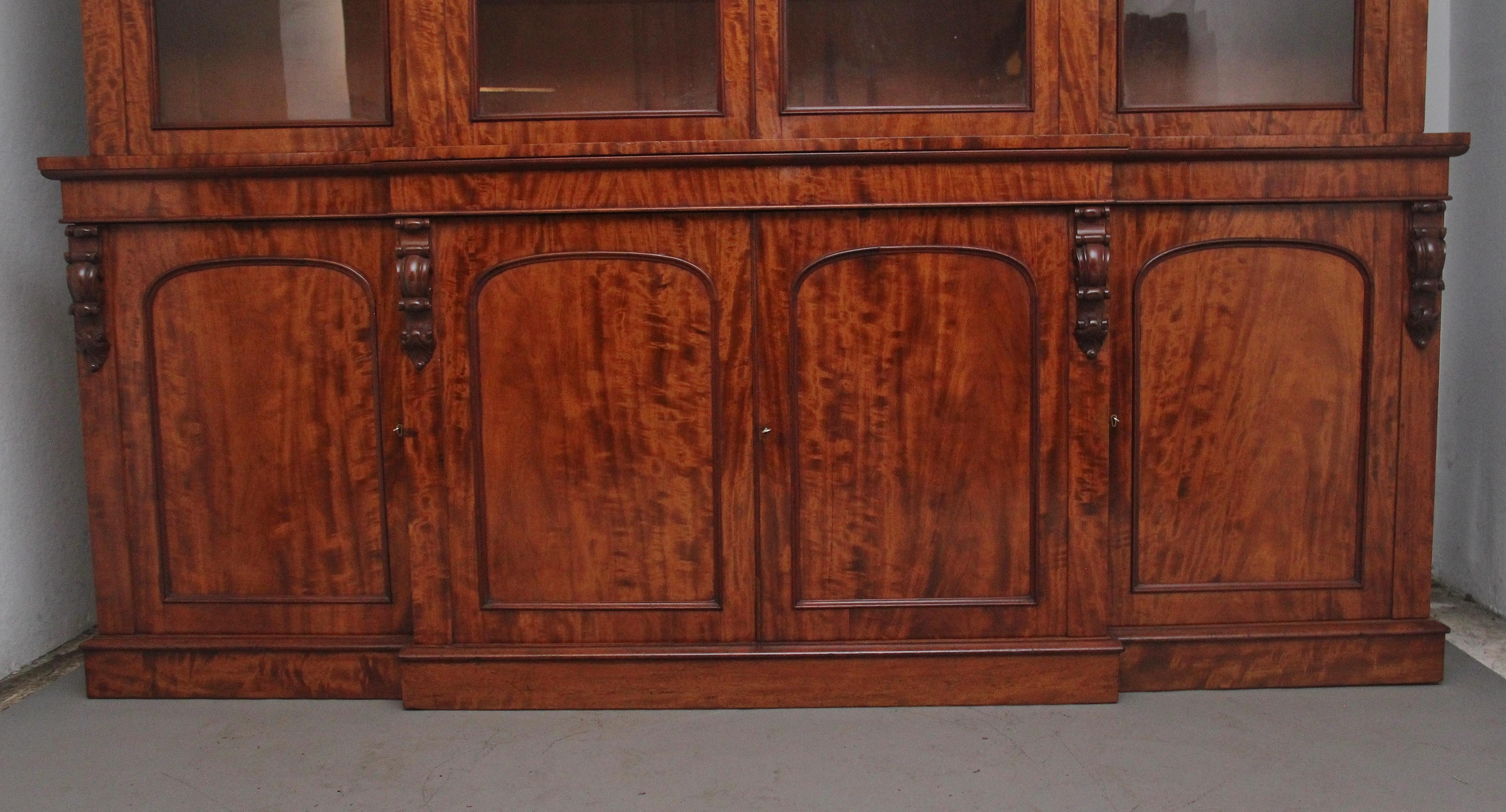 large 19th Century mahogany breakfront bookcase In Good Condition In Martlesham, GB