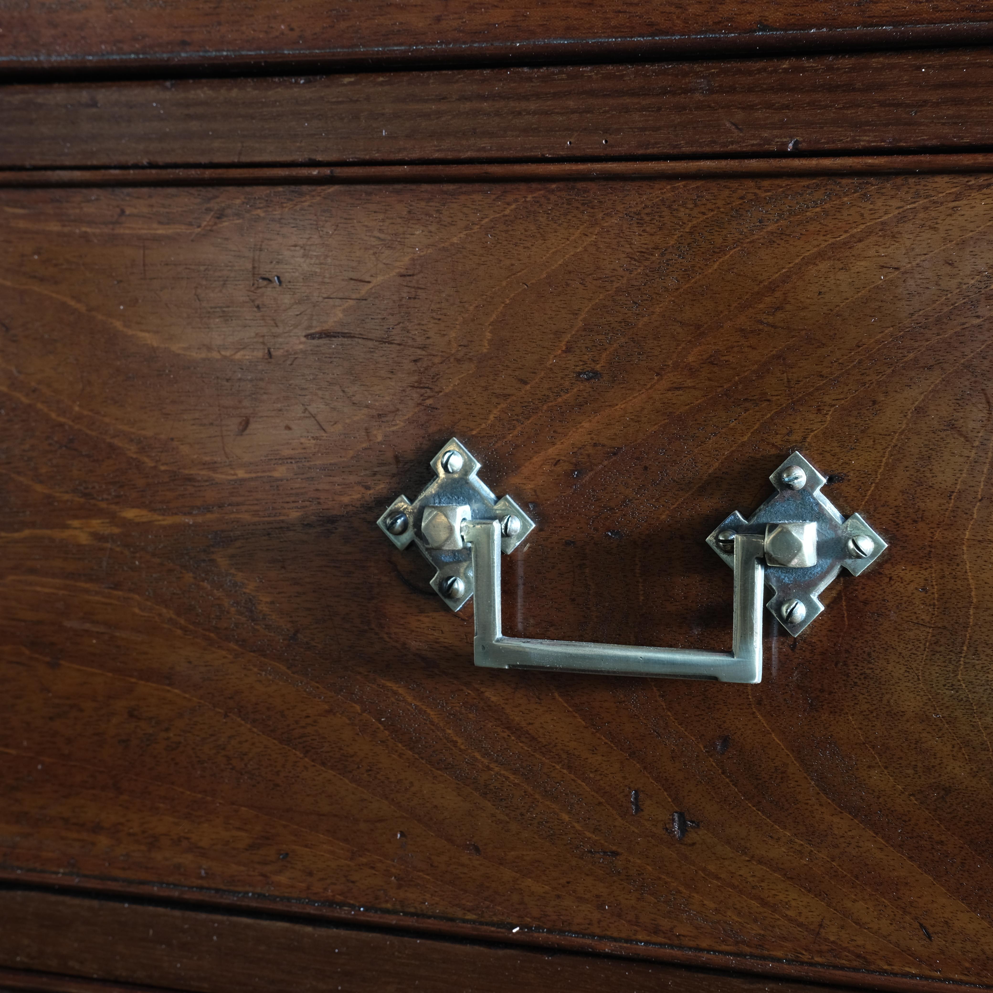 Victorian Large 19th Century Mahogany Chest of Drawers For Sale