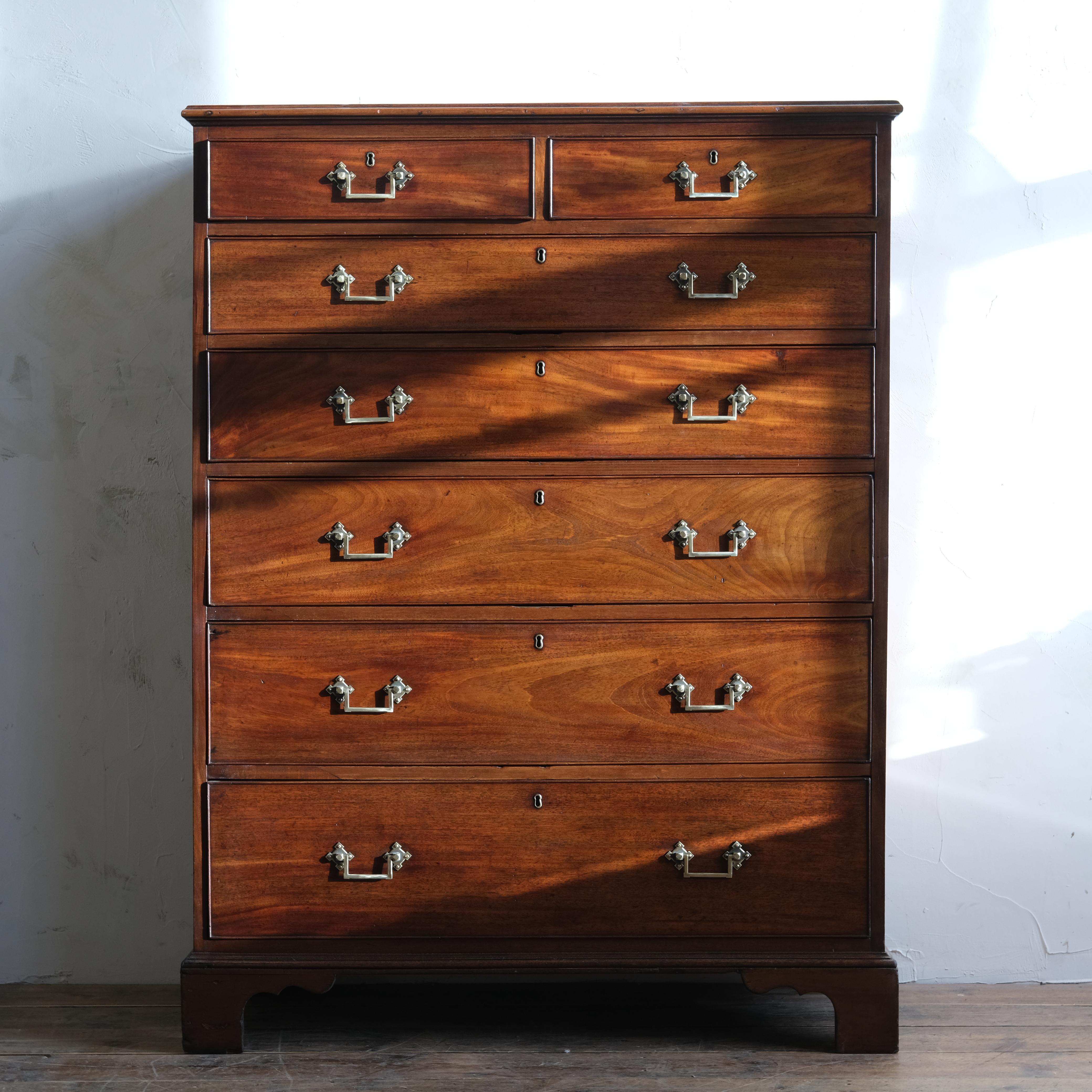 Large 19th Century Mahogany Chest of Drawers In Excellent Condition For Sale In Batley, GB