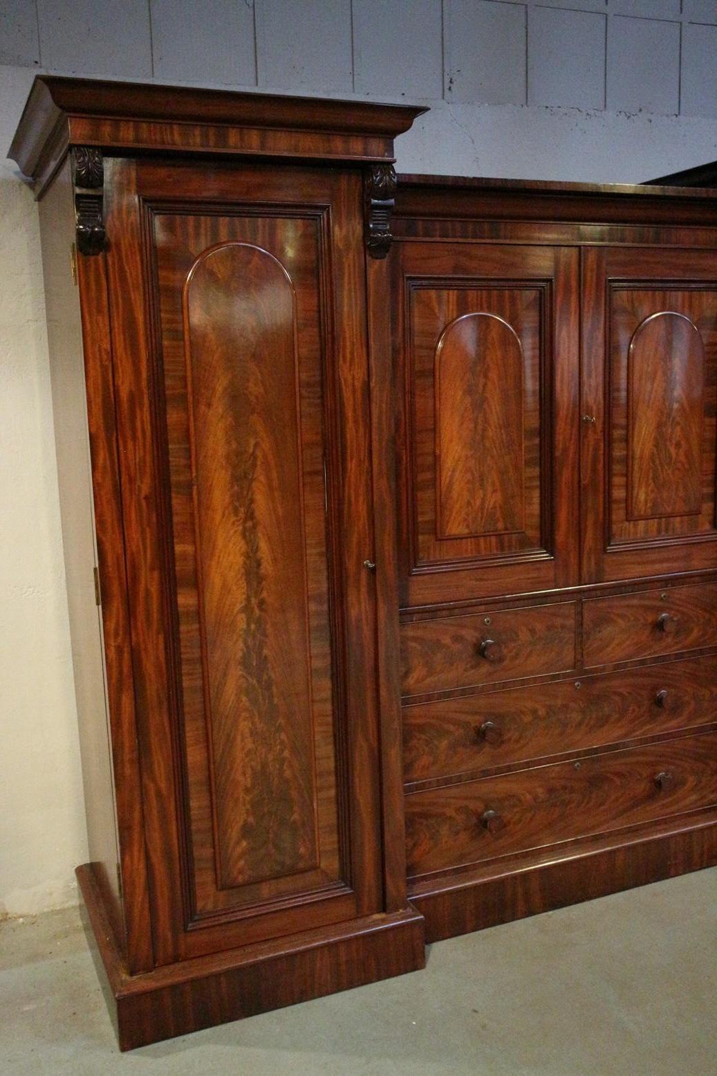 Large 19th Century Mahogany Wardrobe In Good Condition In Eindhoven, NL