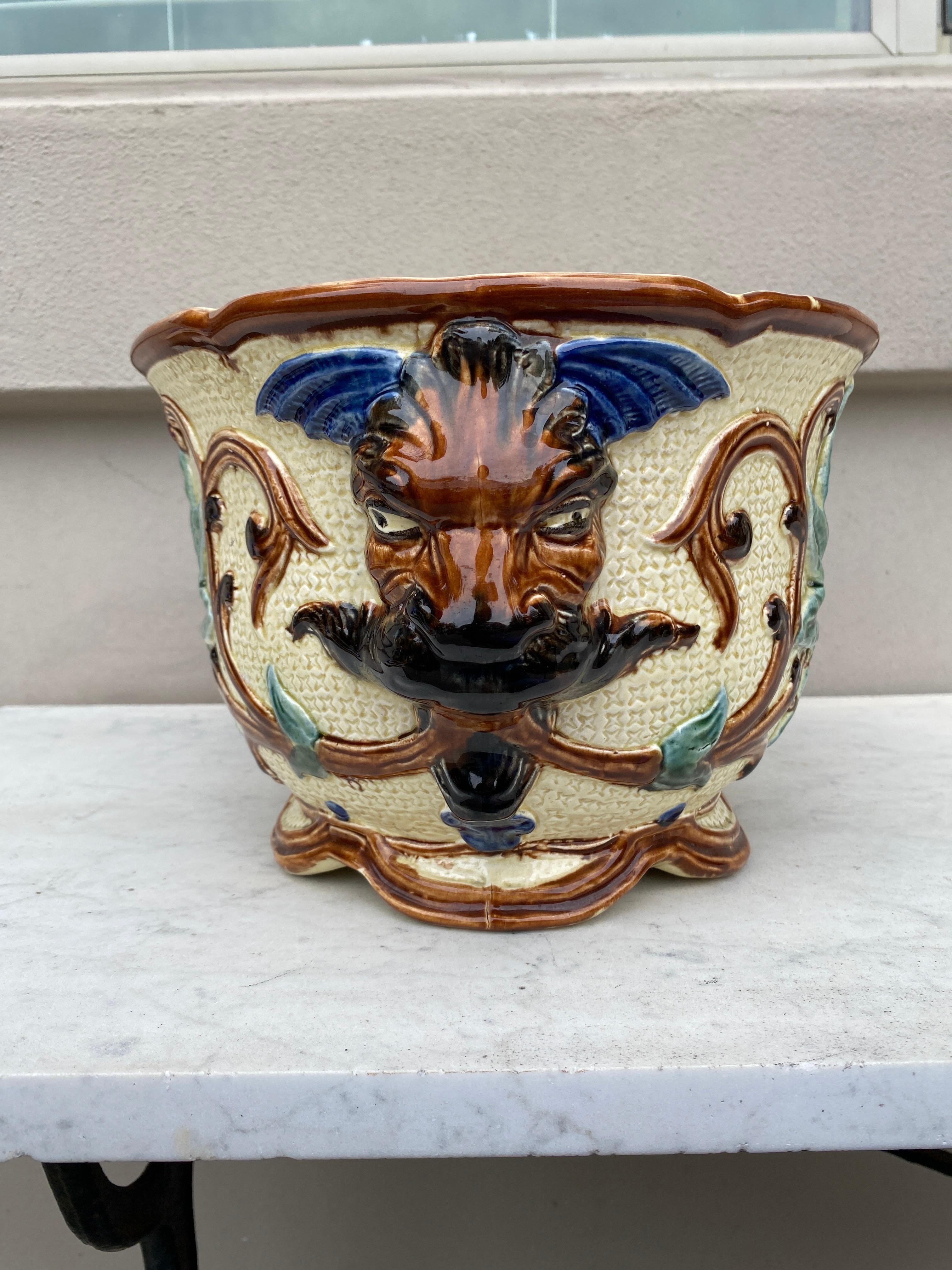 Large 19th Century Majolica Jardinière Leaves Wasmuel In Good Condition For Sale In Austin, TX