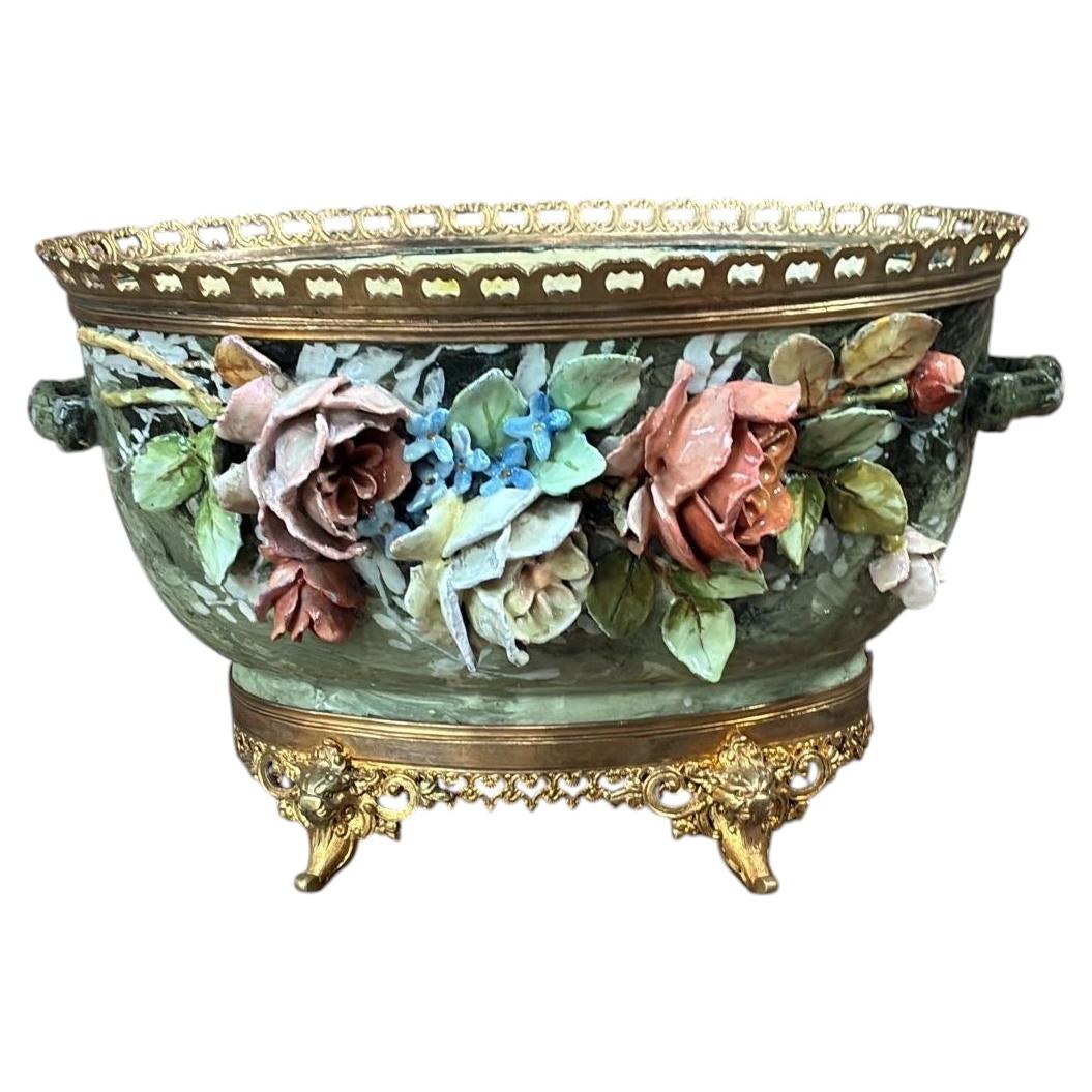 Grande Jardinière de Roses en Majolique du 19ème siècle Edouard Gilles