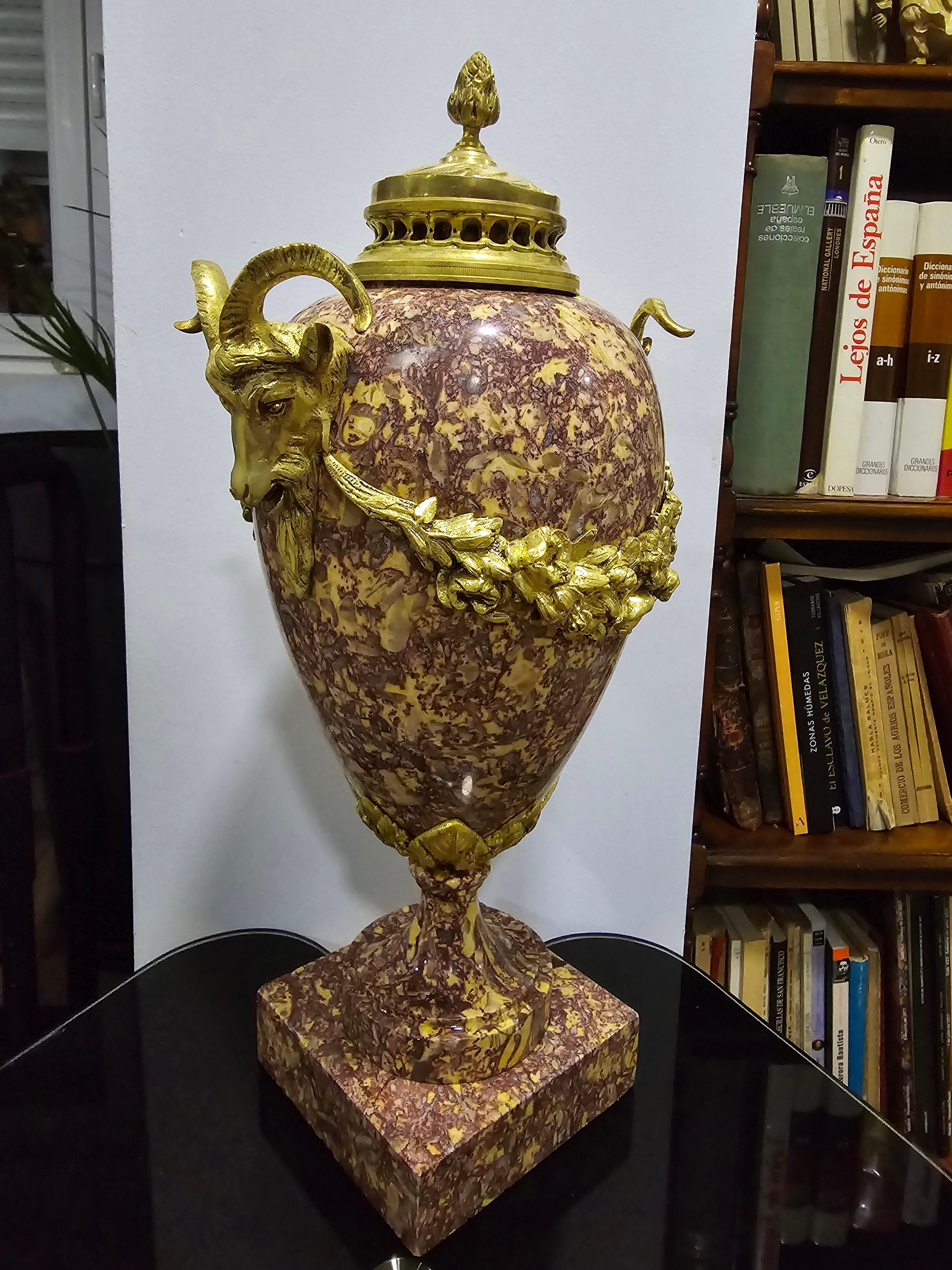 Large 19th Century Marble and Bronze Vase For Sale 1