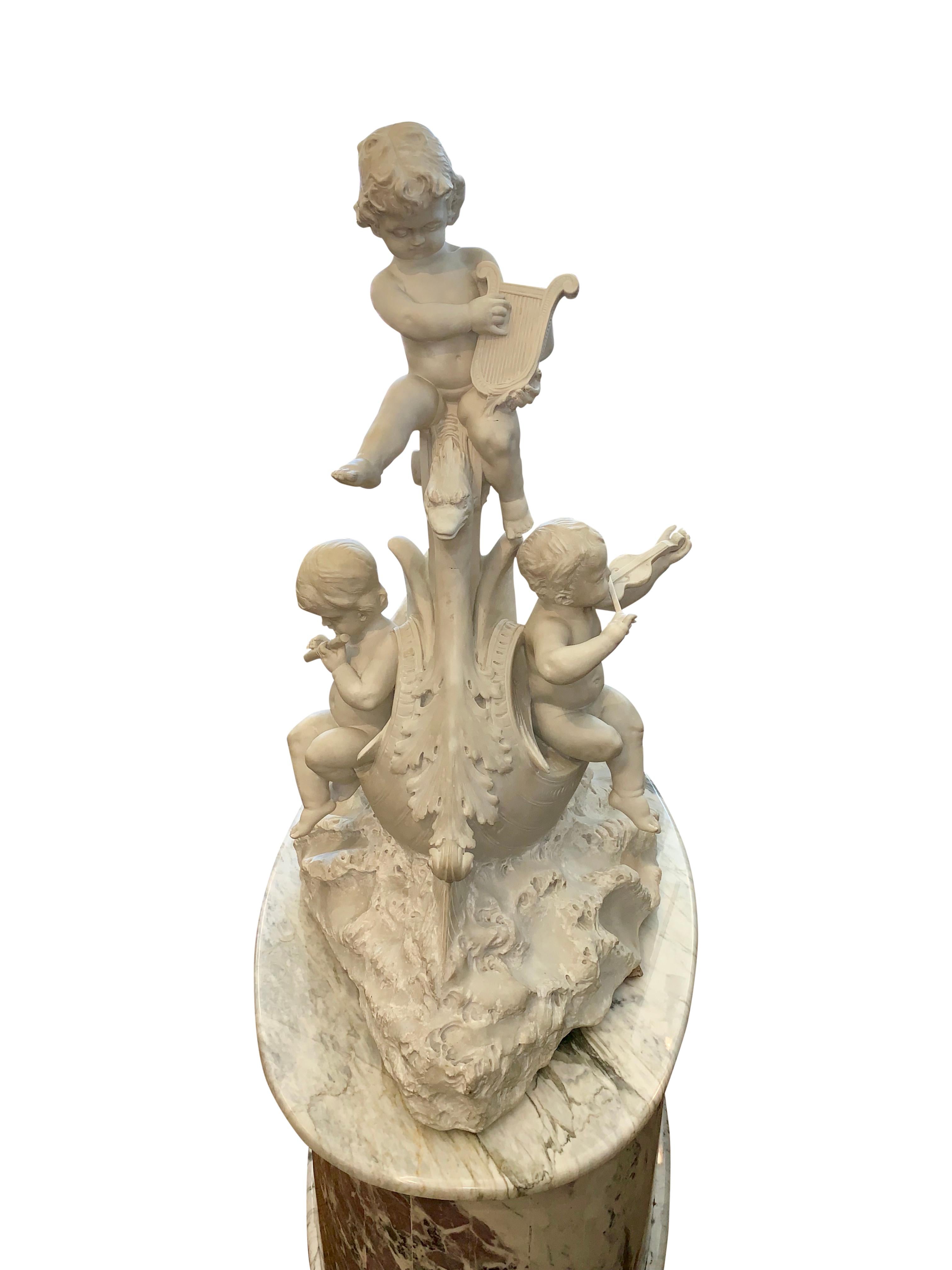 Grande sculpture en marbre du 19ème siècle, « Le bateau d'amour » en vente 9