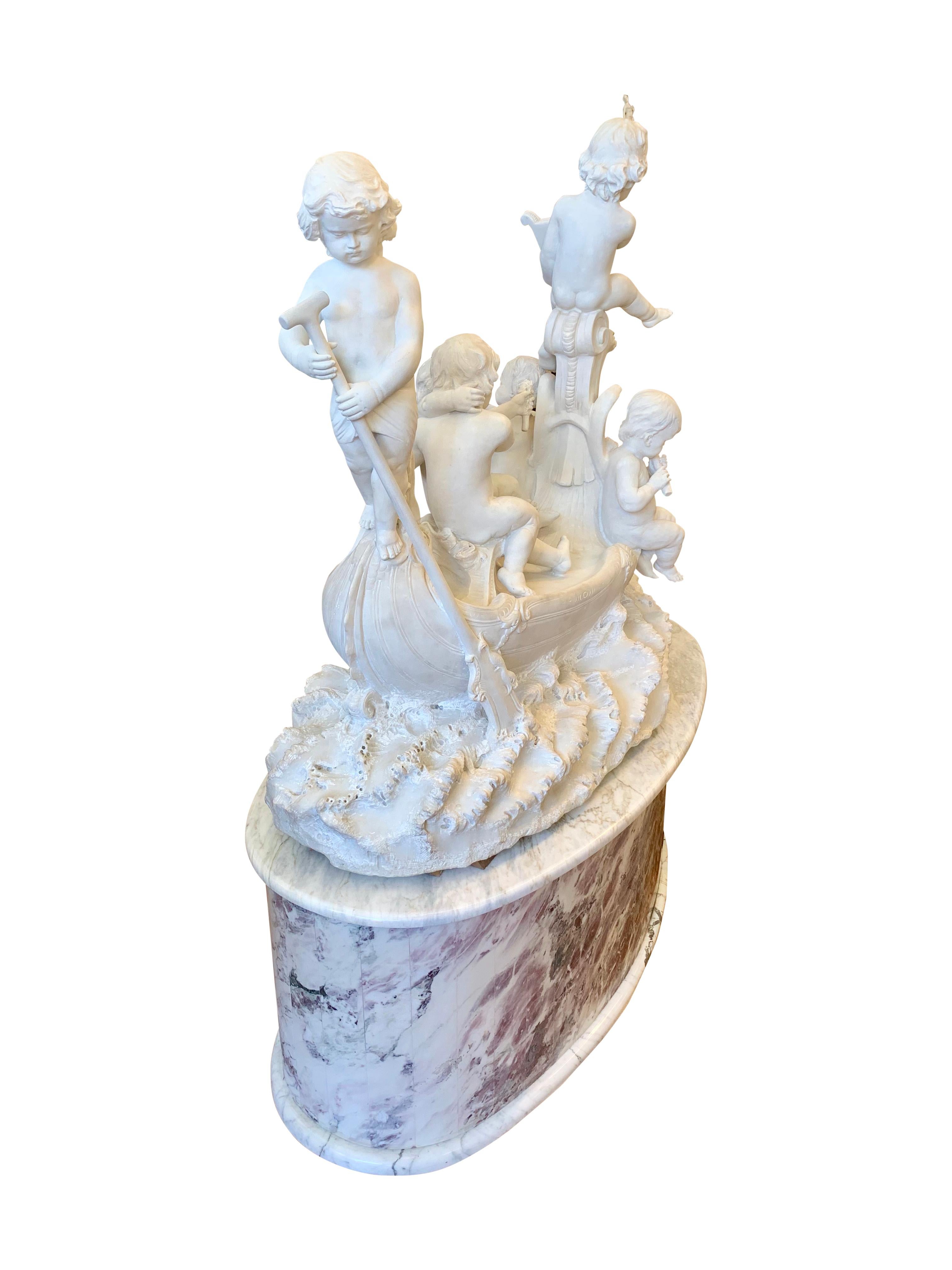 Grande sculpture en marbre du 19ème siècle, « Le bateau d'amour » Bon état - En vente à Los Angeles, CA