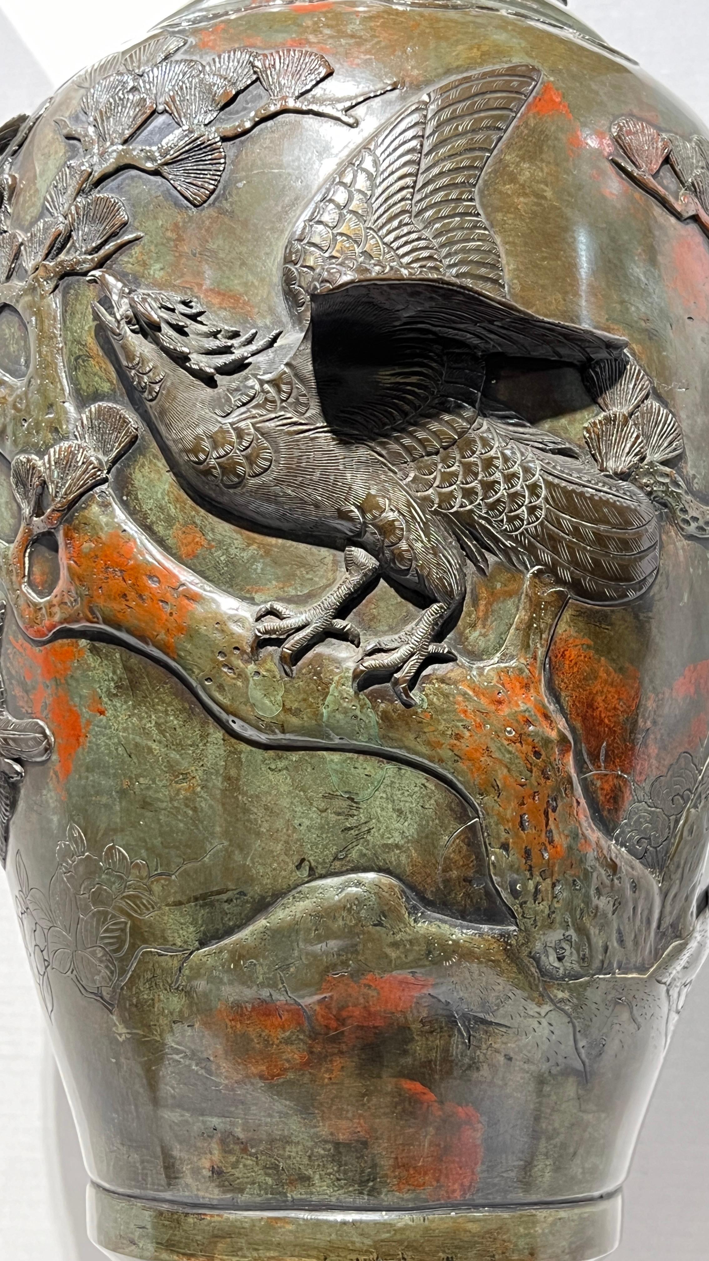 Große japanische Meiji-Vase aus patinierter Bronze des 19. Jahrhunderts im Angebot 4