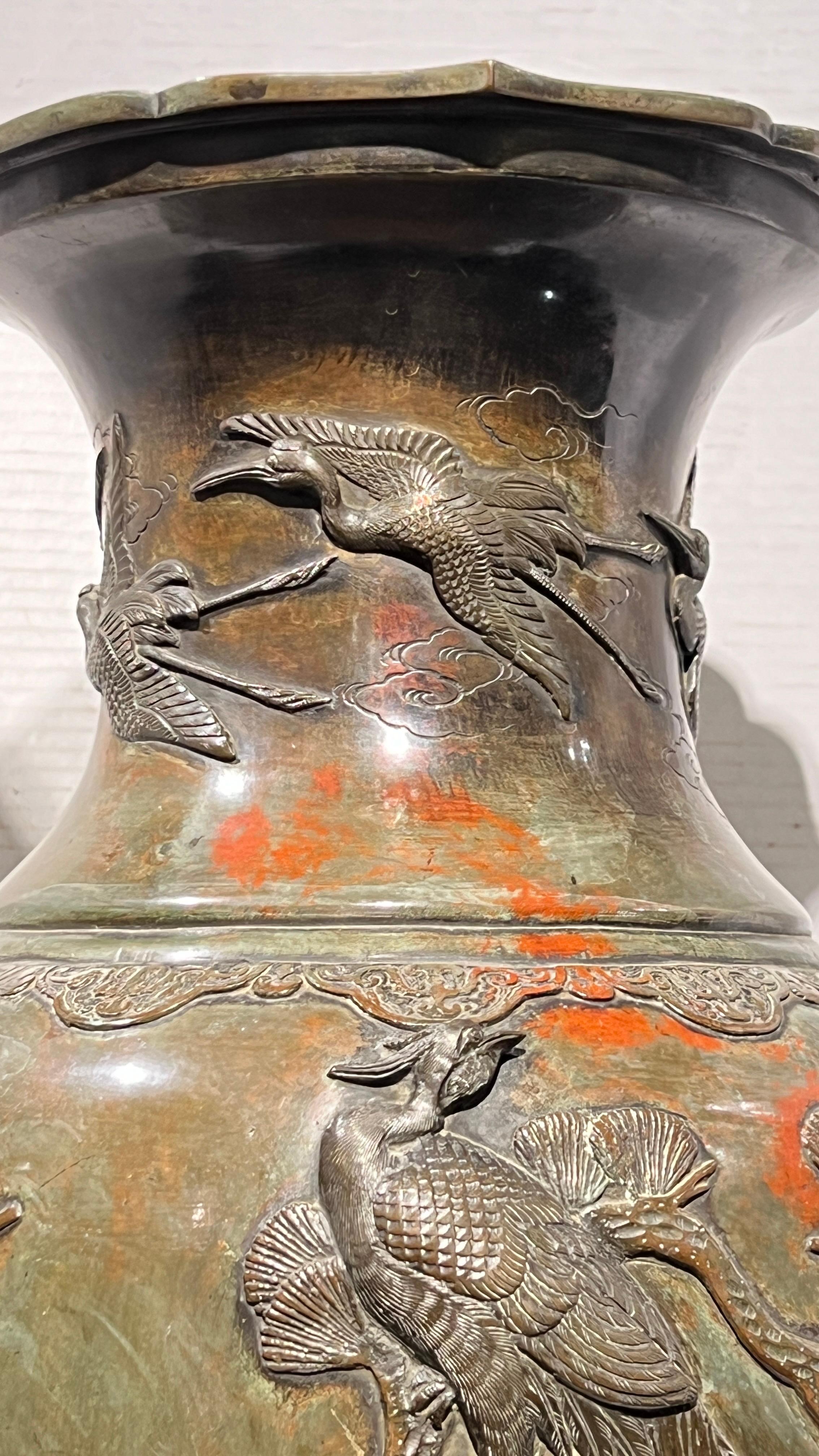 Große japanische Meiji-Vase aus patinierter Bronze des 19. Jahrhunderts im Angebot 9