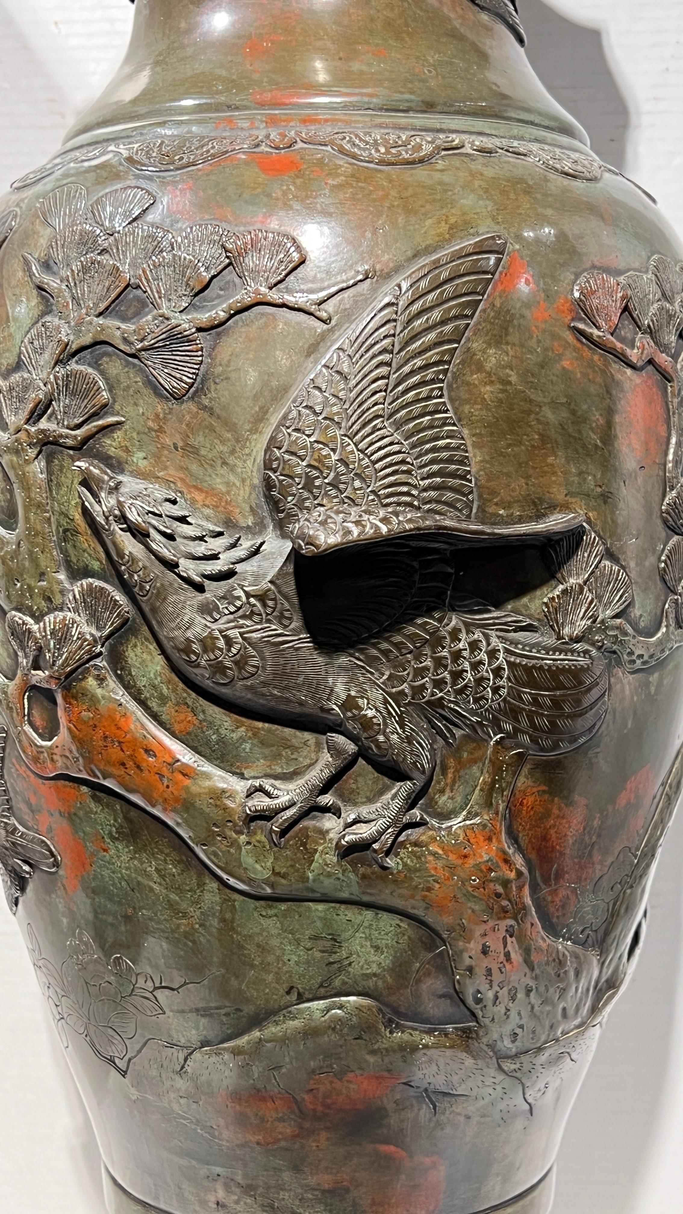 Große japanische Meiji-Vase aus patinierter Bronze des 19. Jahrhunderts im Angebot 2