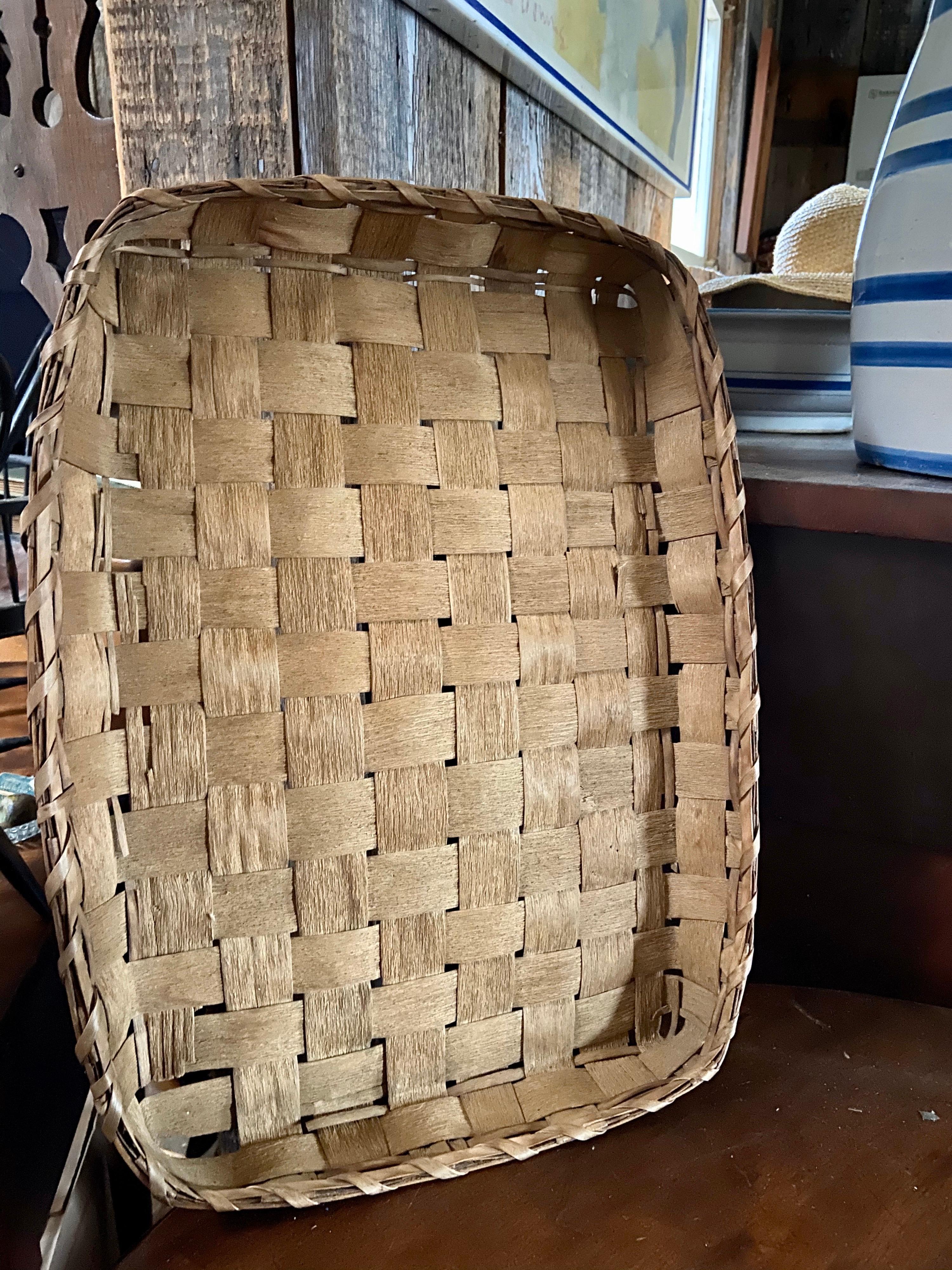 Wood Large 19th Century Mi’kmaq Handwoven Feather Gathering Basket, Maine USA For Sale