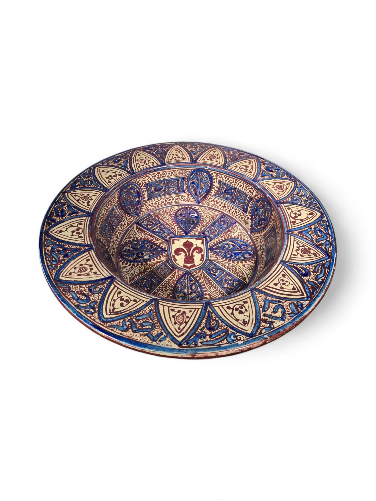Large 19th Century Nazari-Style Spanish Ceramic Plate For Sale 4