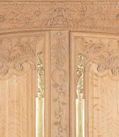 Grande armoire de mariage en chêne normand du XIXe siècle