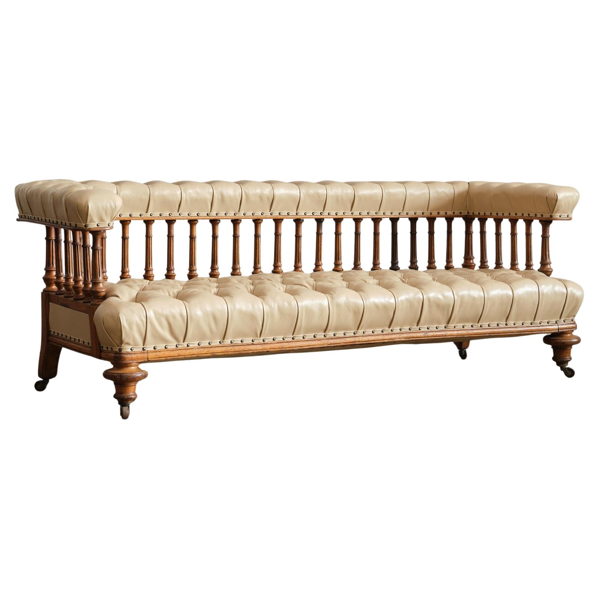 Großes Sofa mit offenem Arm aus dem 19.