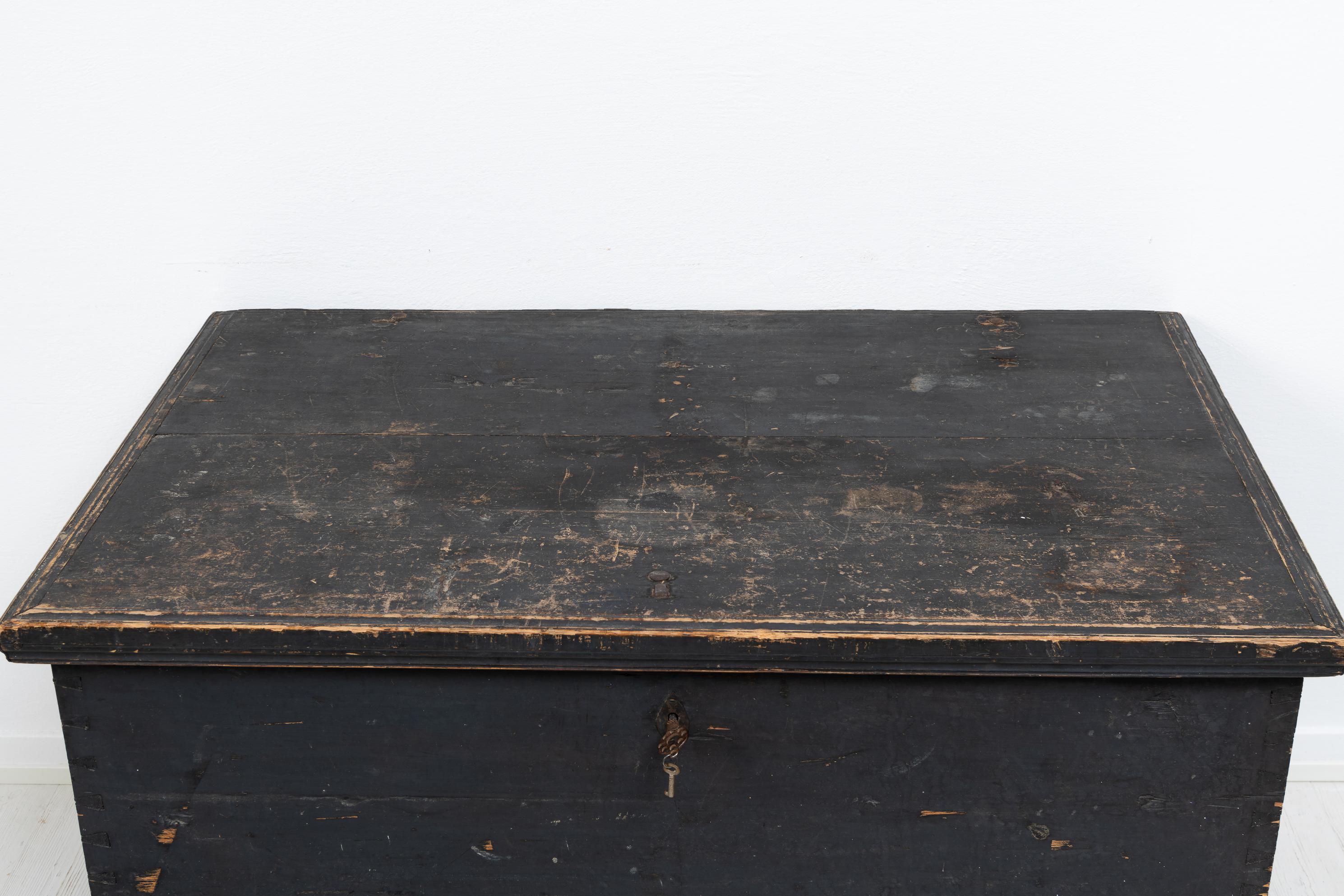 Large 19th Century Original Swedish Painted Hope Chest For Sale 2