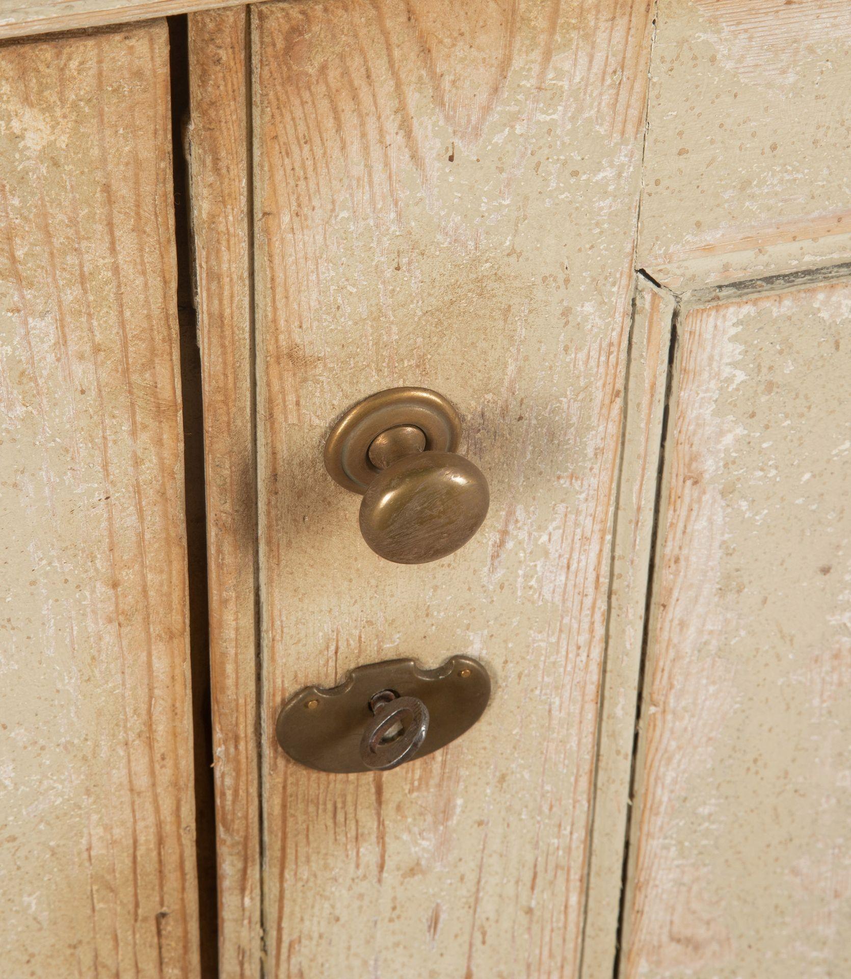 Large 19th Century Painted Pine Housekeepers Cupboard For Sale 2