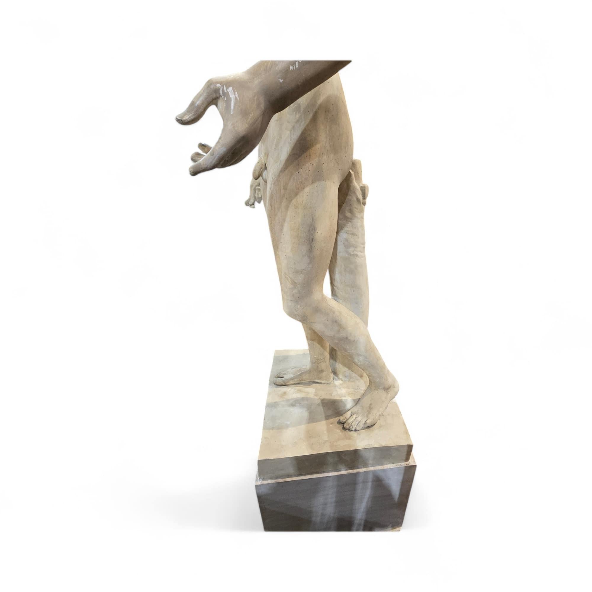 Grande scultura in gesso del XIX secolo raffigurante una figura greca 180 CM in vendita 1