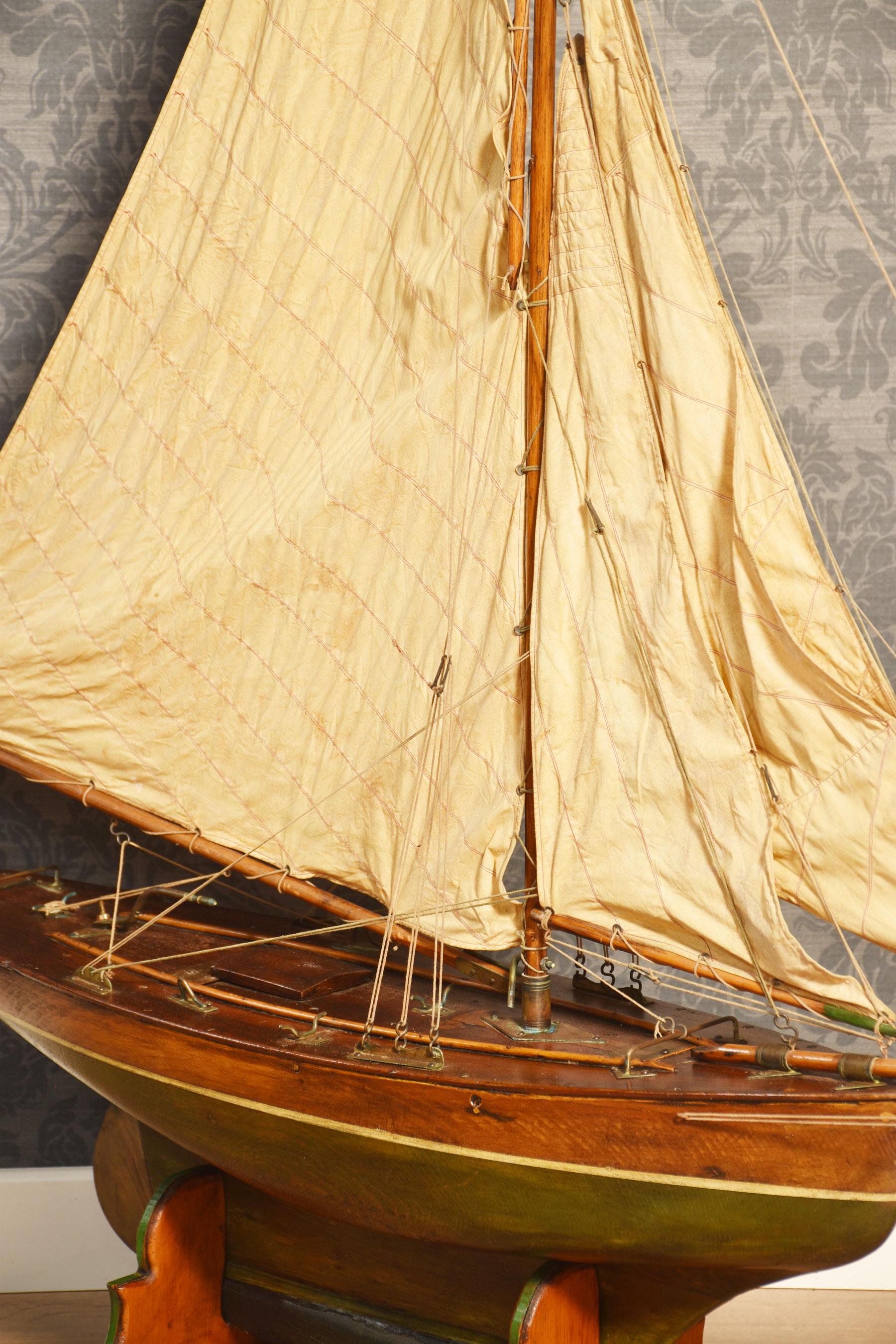 Grand yacht d'étang du 19e siècle en vente 1