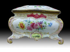 Antique Large 19th Century Porcelain Box 19th Century