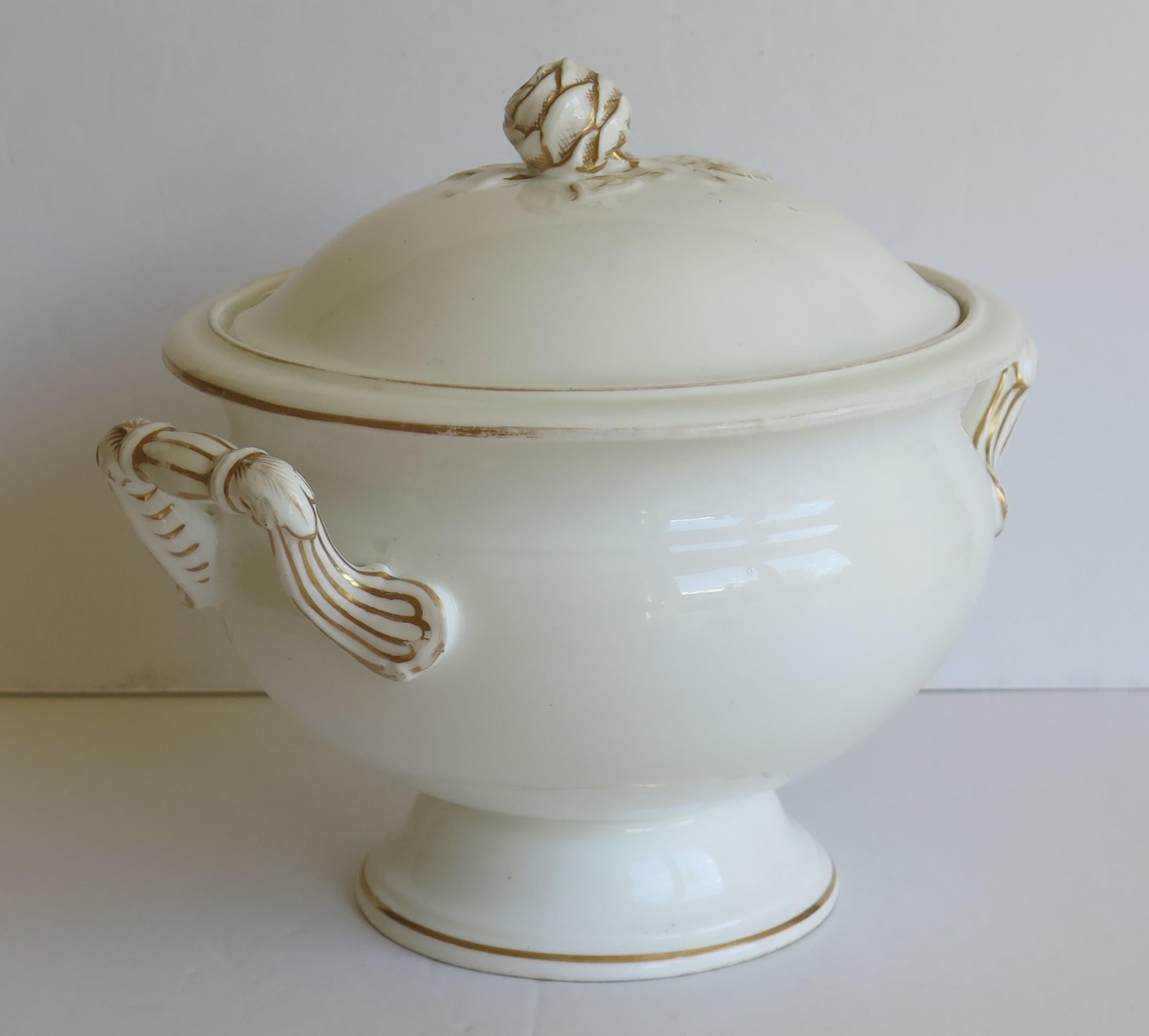 Large 19th Century Porcelain Tureen Gilded Moulded Handles & Rose Knop to Lid In Good Condition For Sale In Lincoln, Lincolnshire