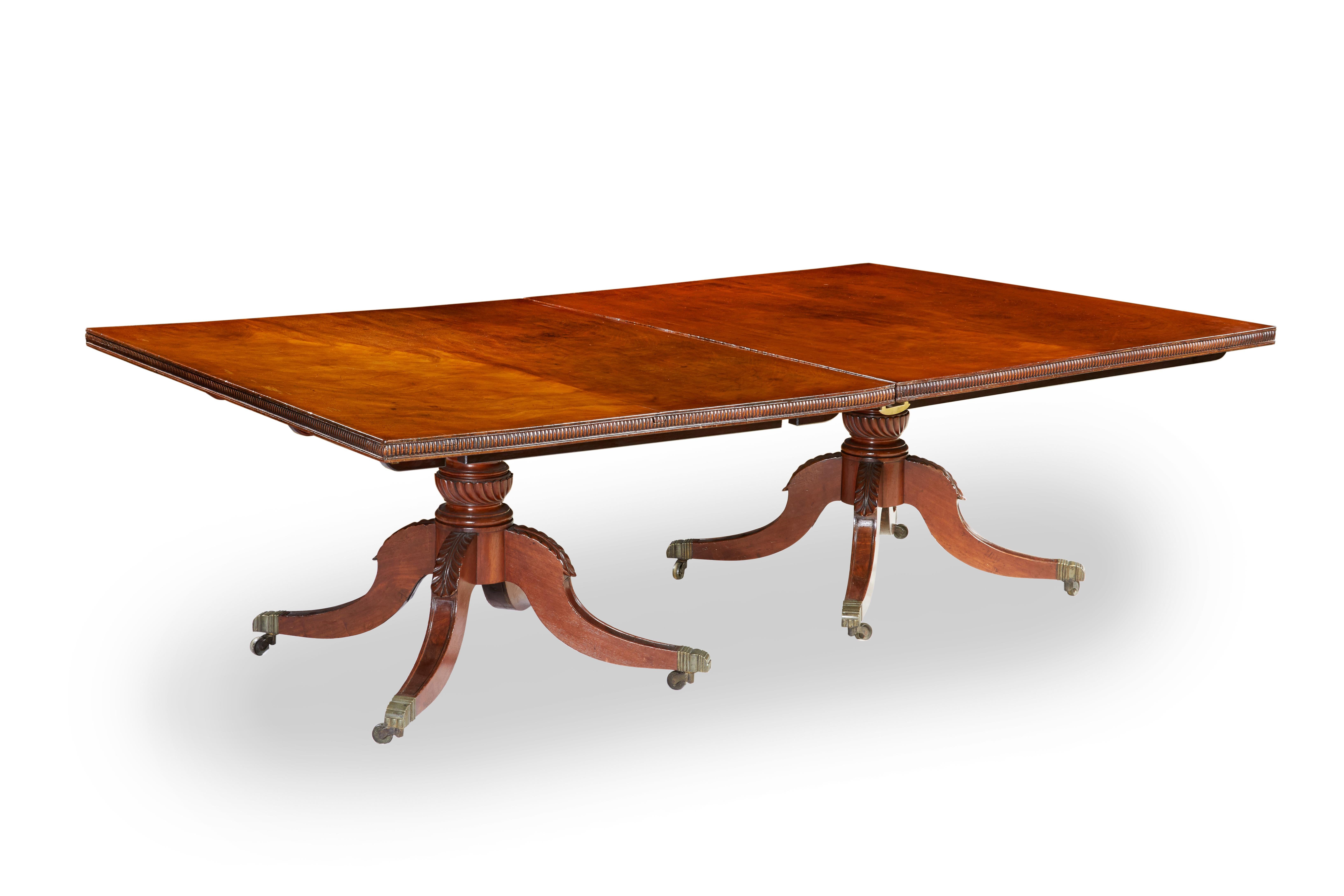 Large 19th Century Regency Mahogany 2-Pedestal Dining Table (Englisch)