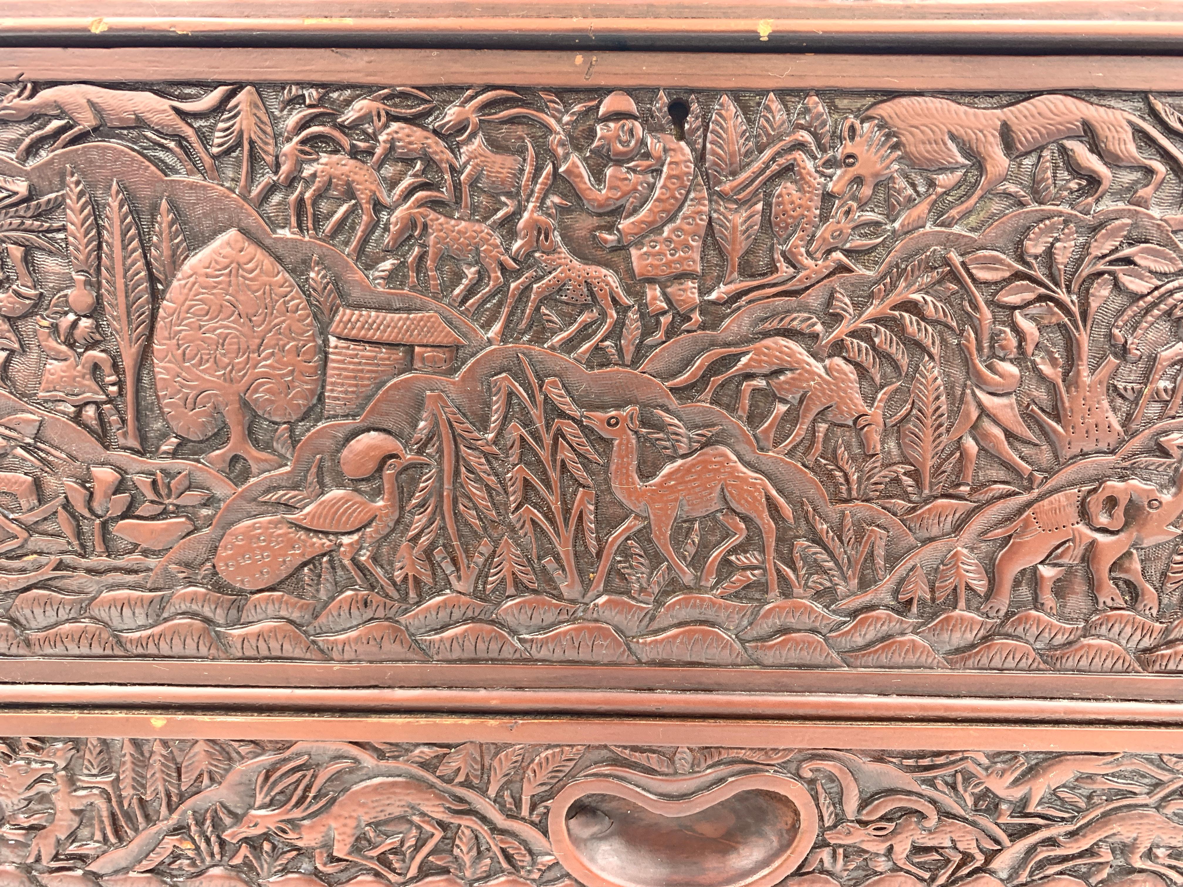 Large 19th Century Sandalwood Jewellery Box, South India For Sale 3