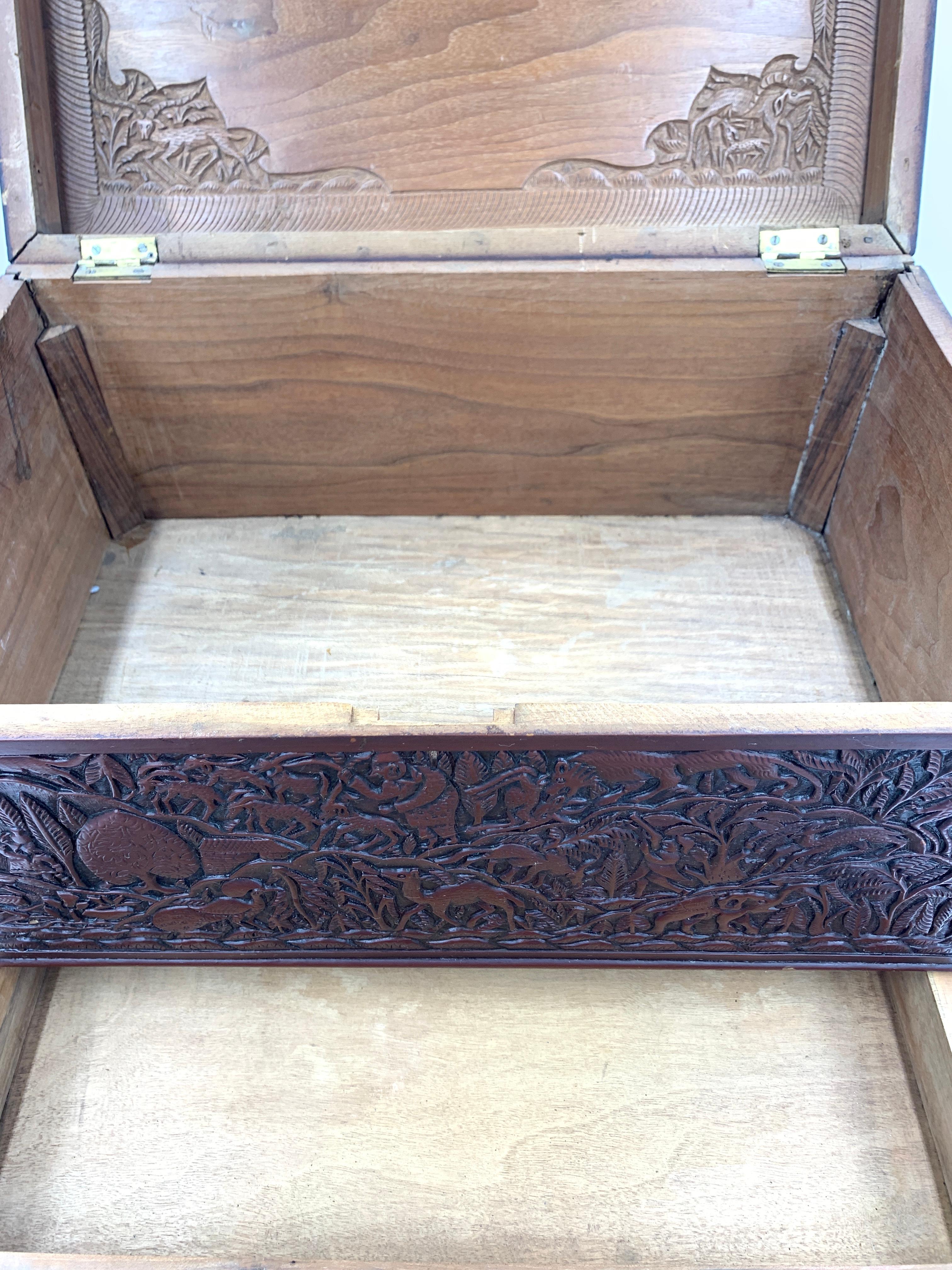 Large 19th Century Sandalwood Jewellery Box, South India For Sale 6