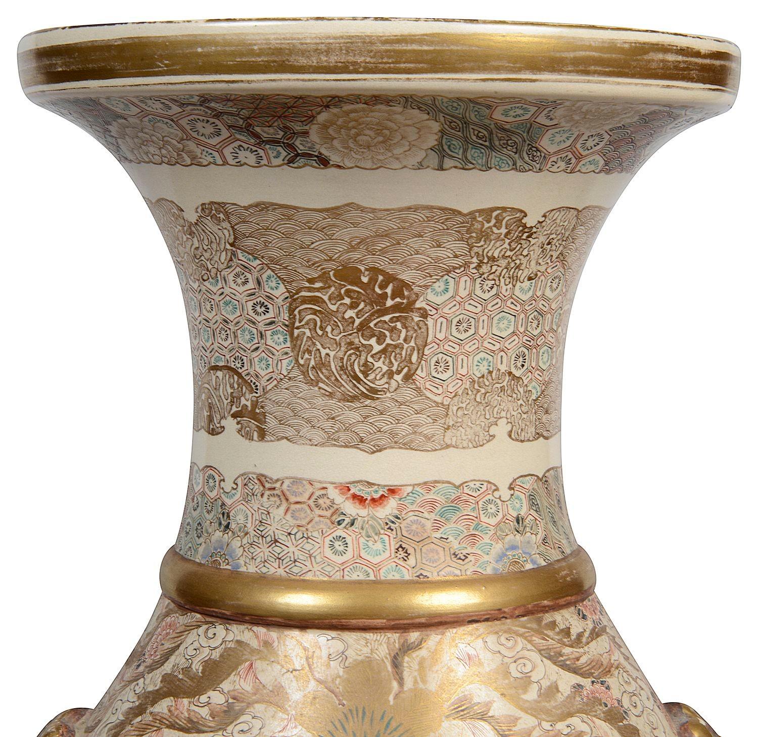 Grande vaso di Satsuma del XIX secolo. In condizioni buone in vendita a Brighton, Sussex