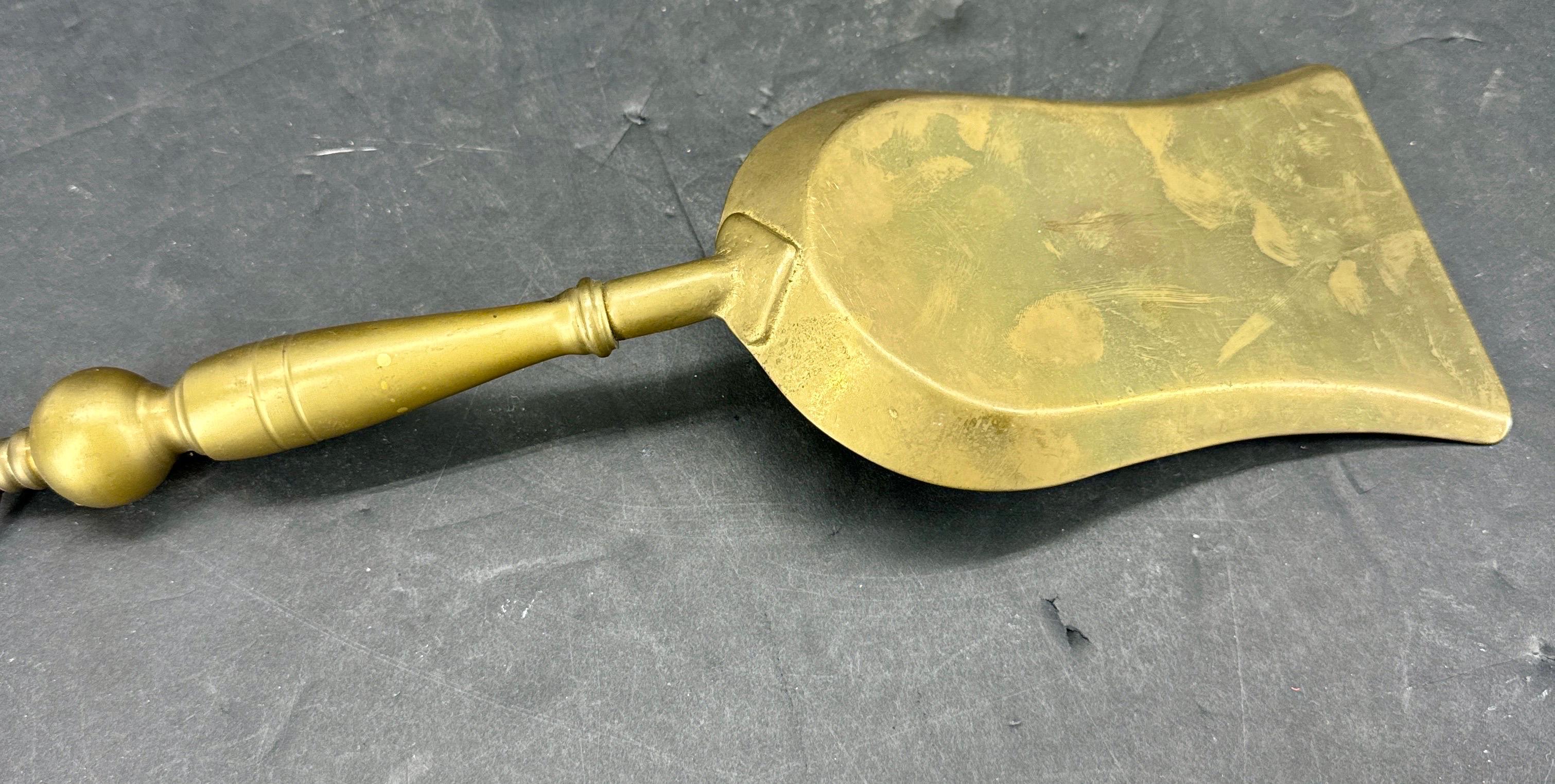 Gran pala de granos de latón macizo del siglo XIX en venta 6