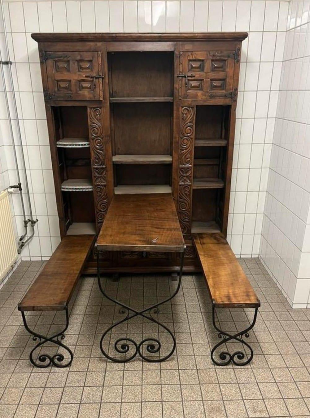 Large 19th century Spanish Baroque Catalan sideboard/table For Sale 9