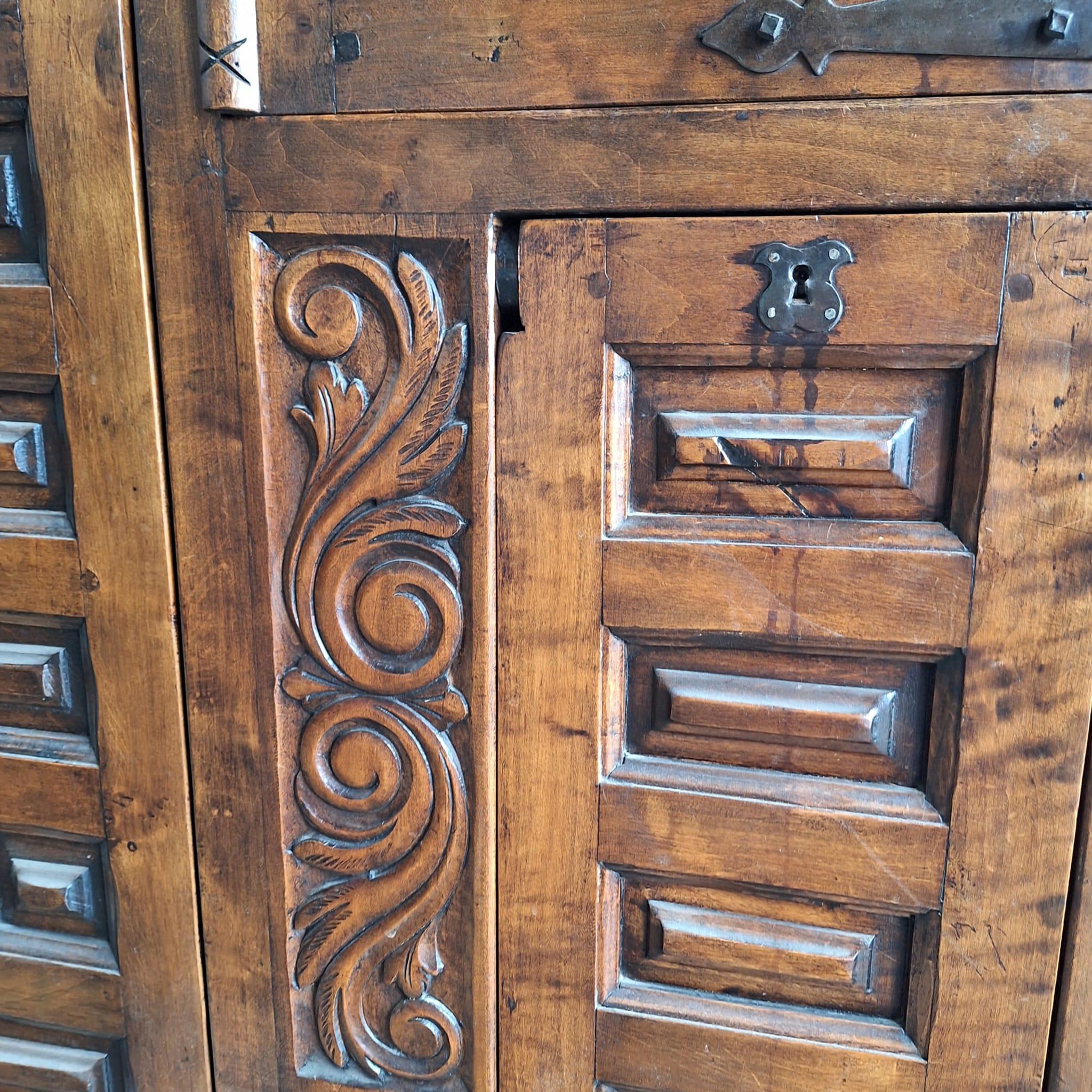 Metal Large 19th century Spanish Baroque Catalan sideboard/table For Sale