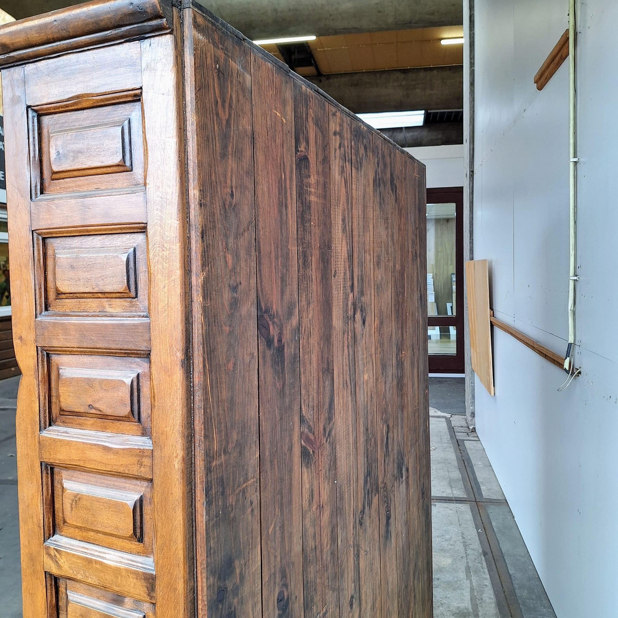 Large 19th century Spanish Baroque Catalan sideboard/table For Sale 1