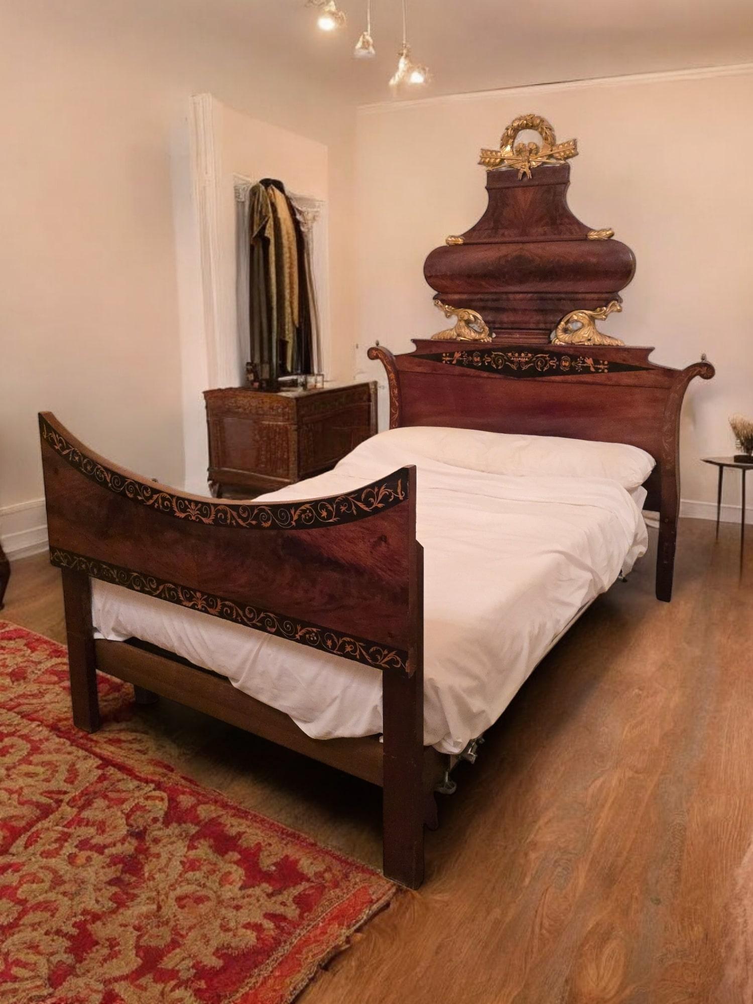 Early 19th Century Large 19th-Century Spanish Bed in Exotic Wood with Marquetry and Gilded Details For Sale