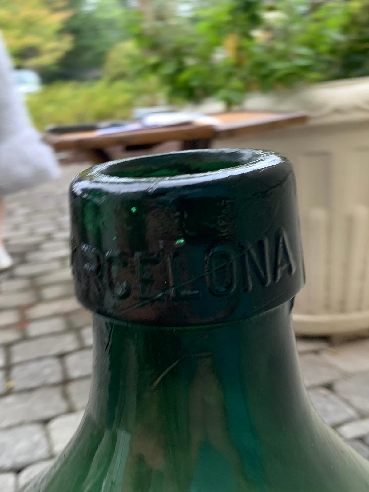 Large 19th Century Spanish Hand Blown Green Glass Jar, Marked VBSA Barcelona In Good Condition In Atlanta, GA
