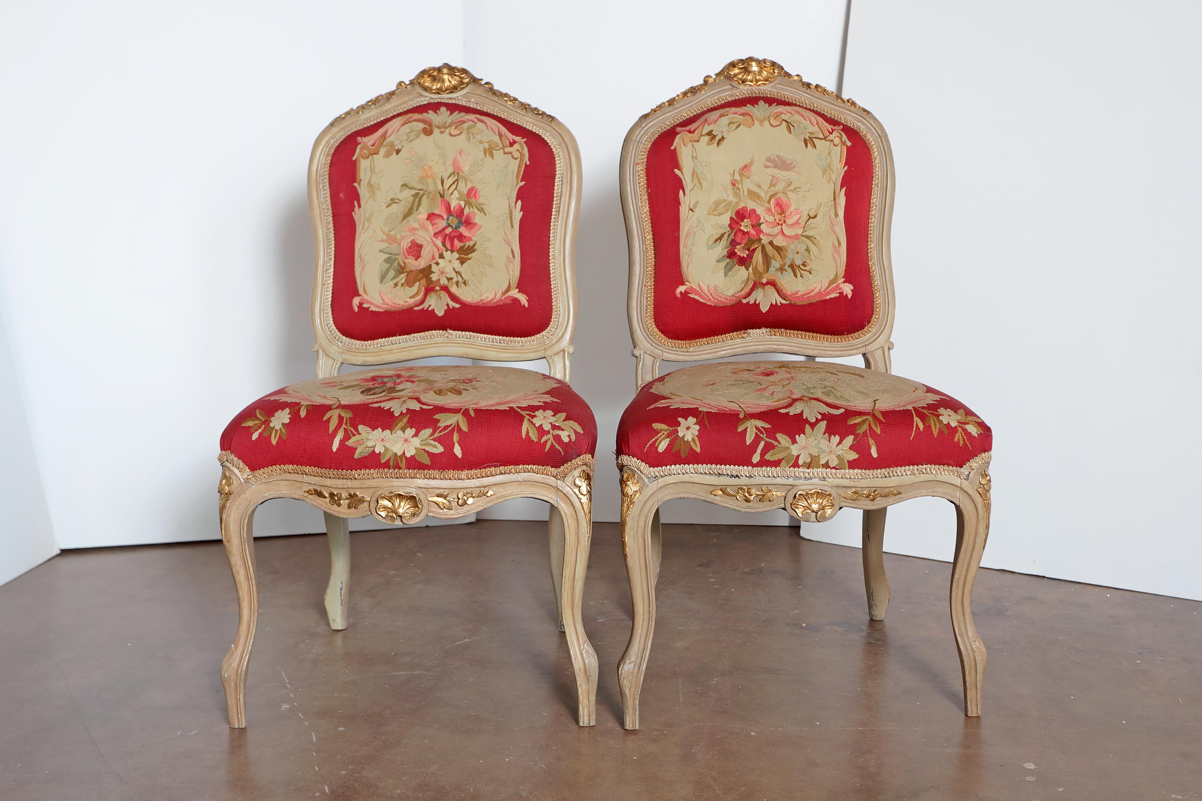 XIXe siècle Grande suite de chaises et banquette en tapisserie d'Aubusson de style Louis XV du 19ème siècle en vente