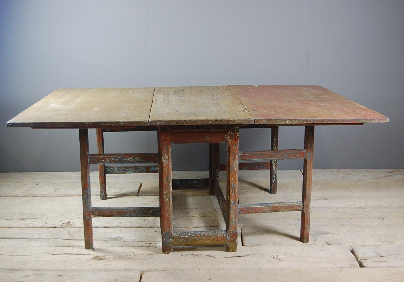 Large 19th Century Swedish Slagbord or Drop-Leaf Country Table 1
