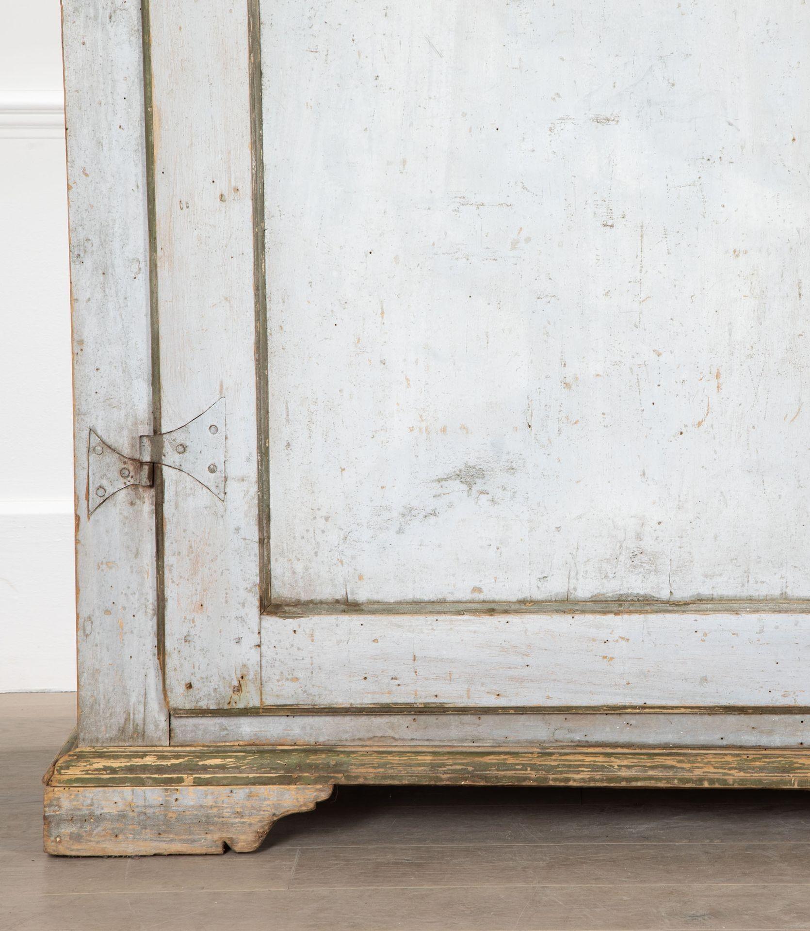 Large 19th Century Tuscan Cupboard in Original Paint For Sale 7