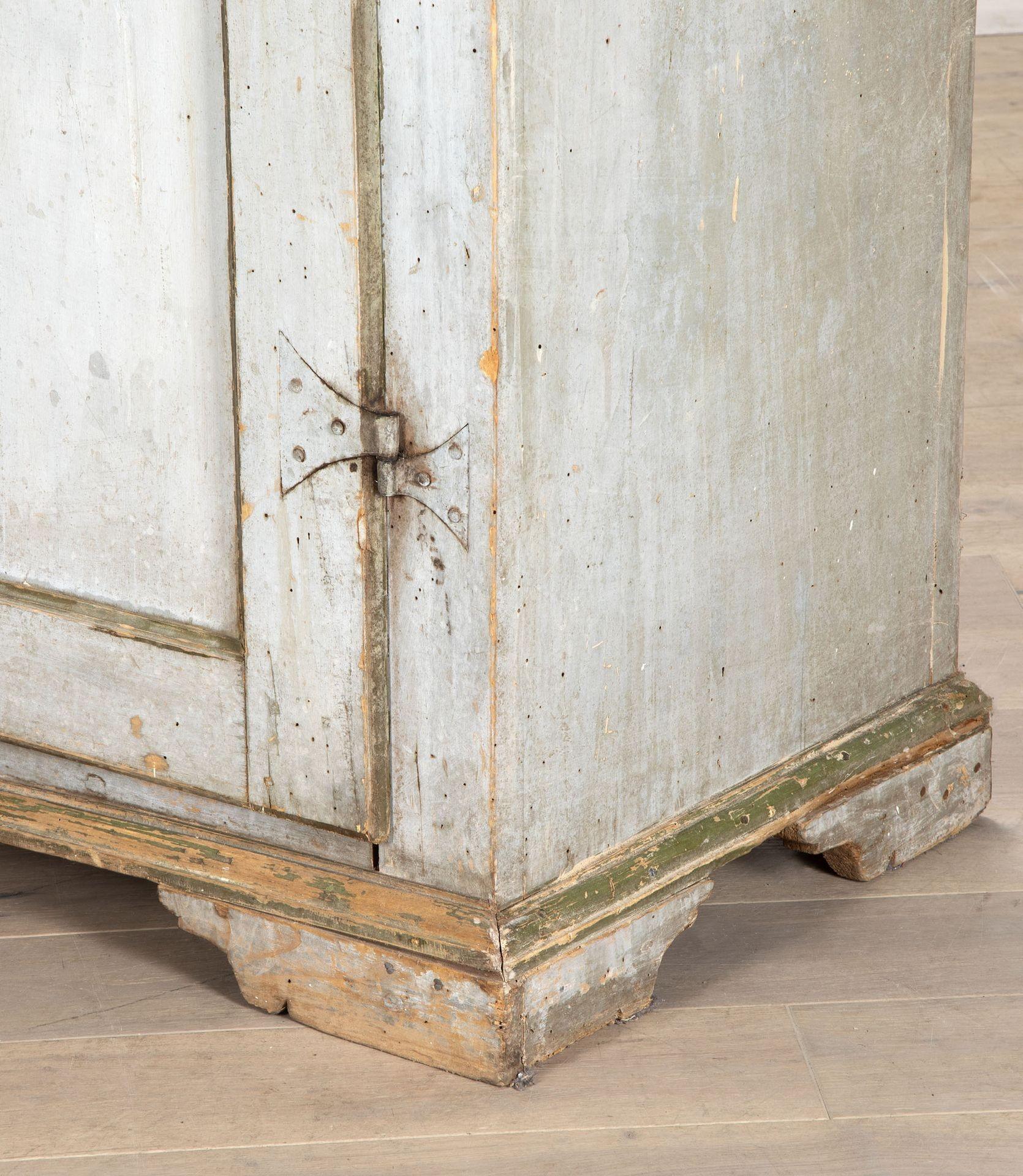 Pine Large 19th Century Tuscan Cupboard in Original Paint For Sale