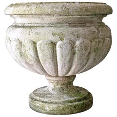 Gran jardinera de piedra patinada y envejecida de dos piezas del siglo XIX